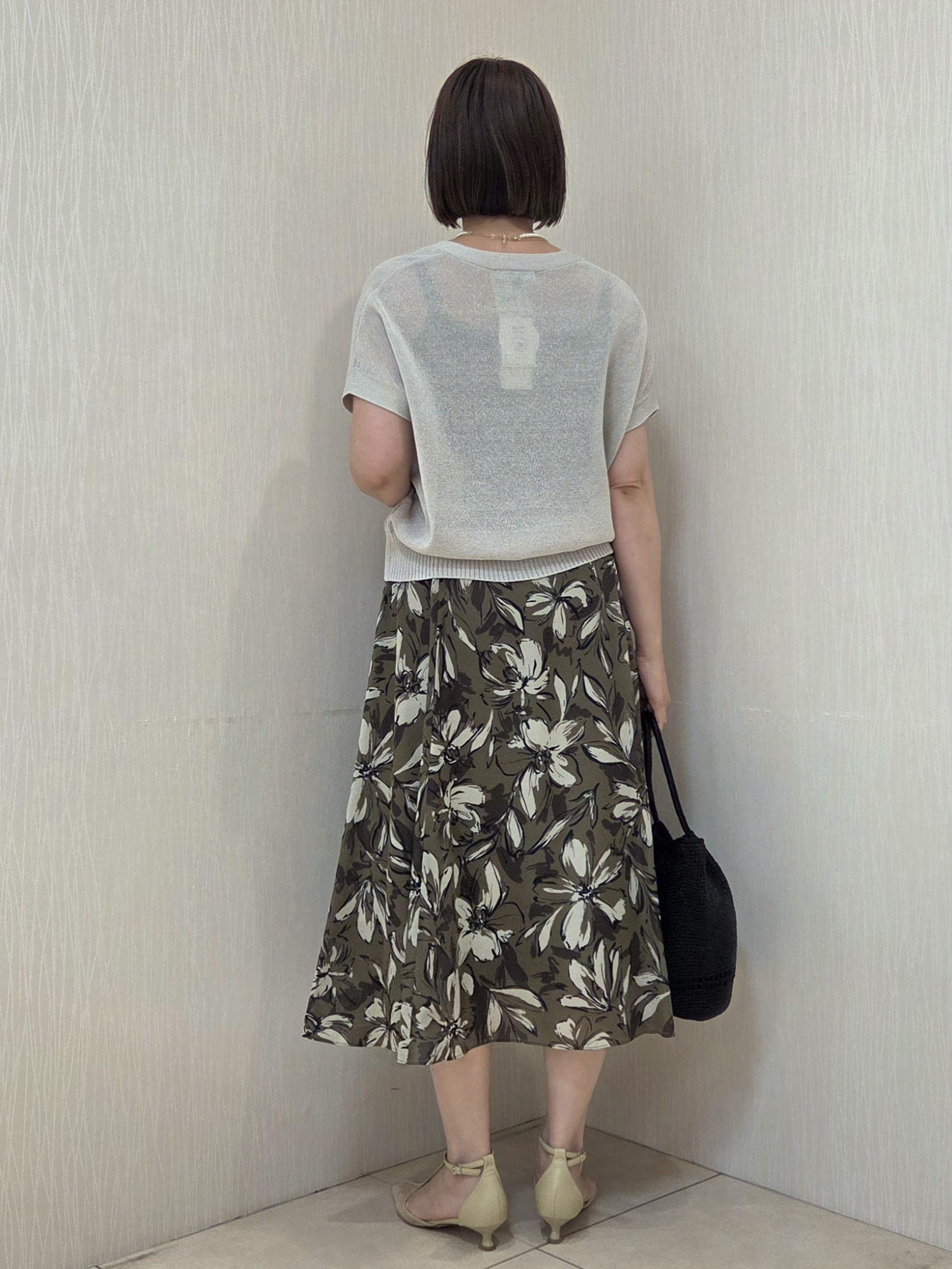 naokoさんの「UNTITLED｜【洗える/清涼感】ドライタッチスリーブレスカーディガン」を使ったコーディネート