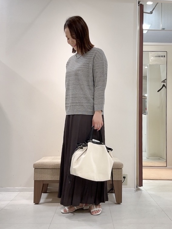 YUIさんの「UNTITLED｜◆メッシュ柄ボーダーニット」を使ったコーディネート