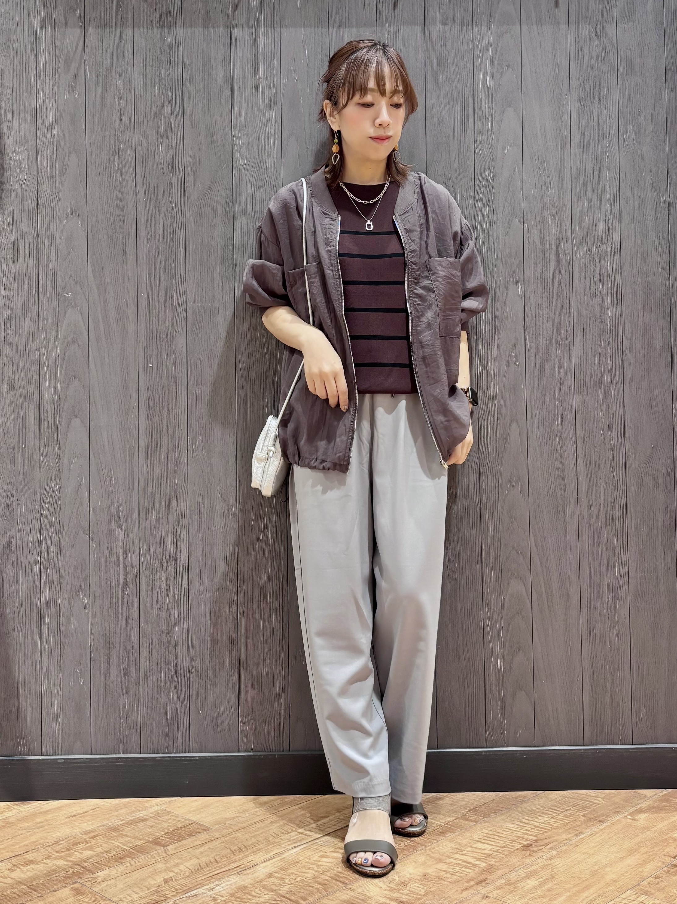 meiさんの「SHOO･LA･RUE｜【S-LL/洗濯機可】夏に使える 程よい透け感のシアーブルゾン」を使ったコーディネート