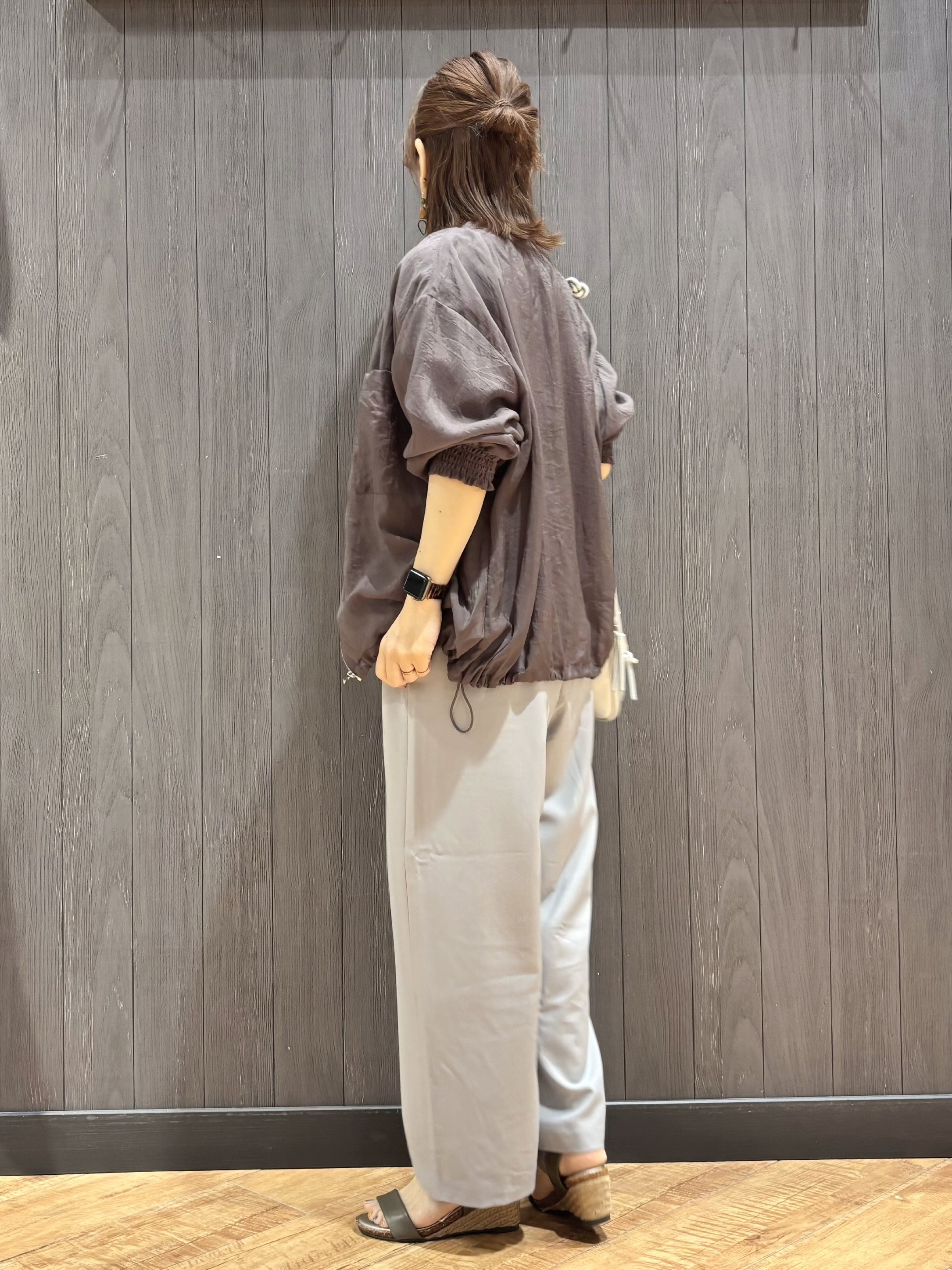 meiさんの「SHOO･LA･RUE｜【S-LL/洗濯機可】夏に使える 程よい透け感のシアーブルゾン」を使ったコーディネート