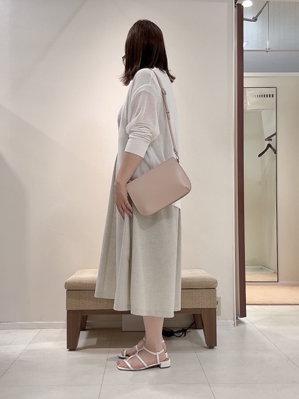 YUIさんの「UNTITLED｜【日除け・冷房対策に】コットンリネンカーディガン」を使ったコーディネート