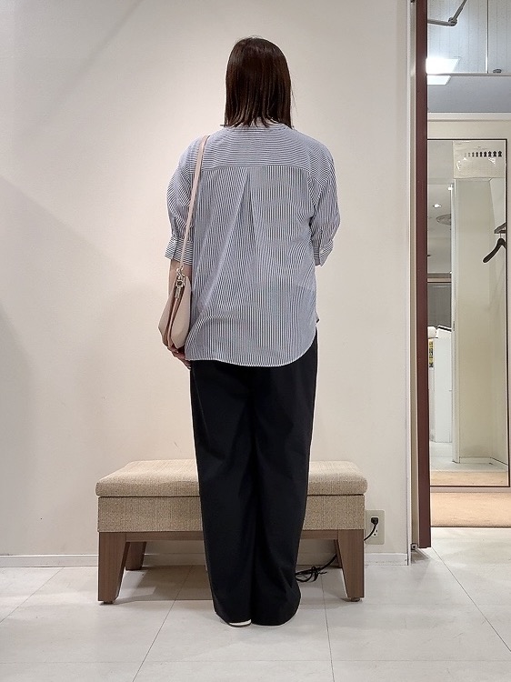 YUIさんの「UNTITLED｜【接触冷感/通気性/洗える】フロントフリルブラウス」を使ったコーディネート