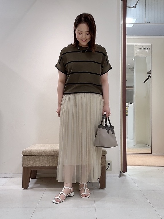 YUIさんの「UNTITLED｜【11色展開/体型カバー】前後2WAYフレンチスリーブニット」を使ったコーディネート