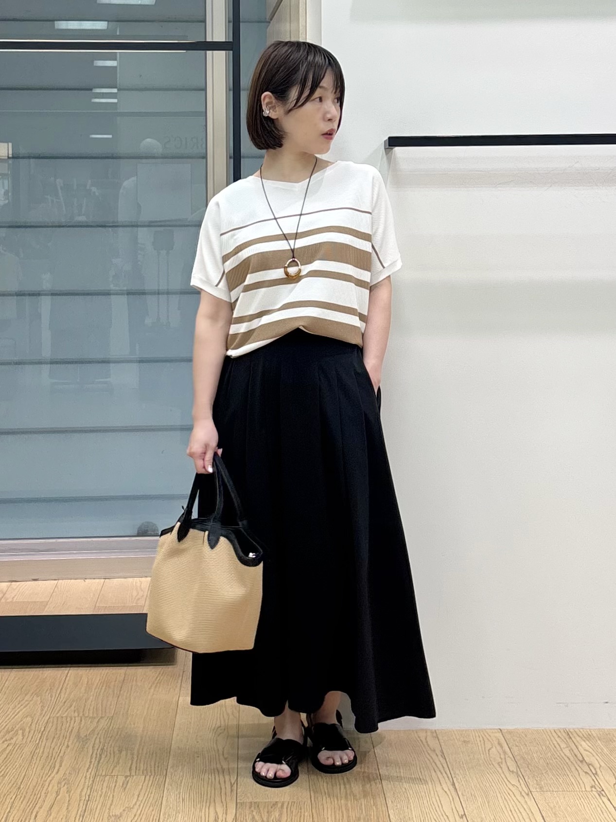 asamiさんの「INDIVI｜【洗える】ガーター編みVネックニットT」を使ったコーディネート