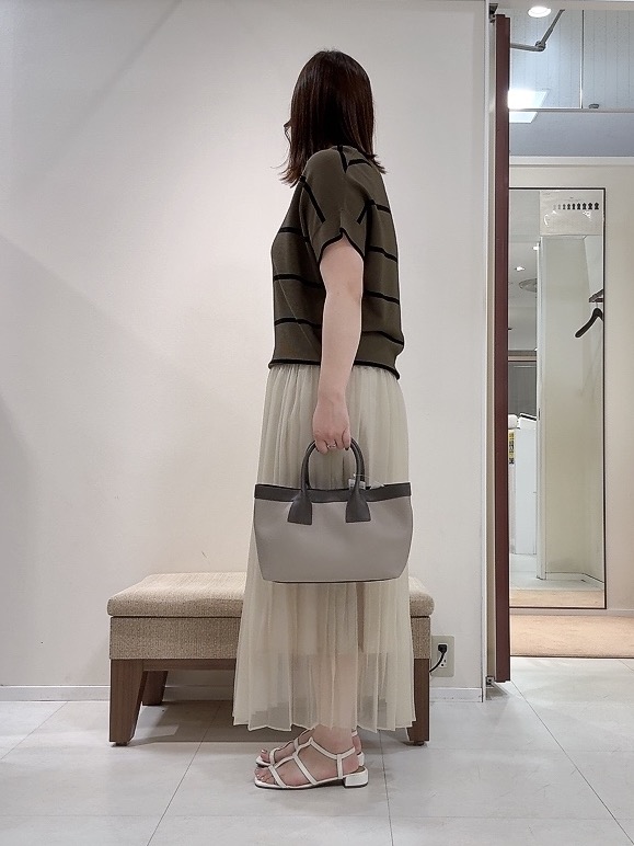 YUIさんの「UNTITLED｜【11色展開/体型カバー】前後2WAYフレンチスリーブニット」を使ったコーディネート
