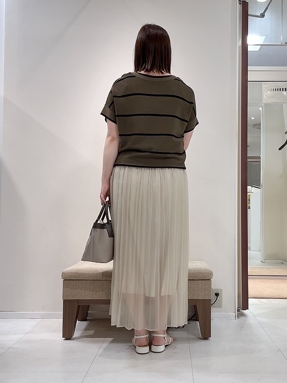 YUIさんの「UNTITLED｜【11色展開/体型カバー】前後2WAYフレンチスリーブニット」を使ったコーディネート