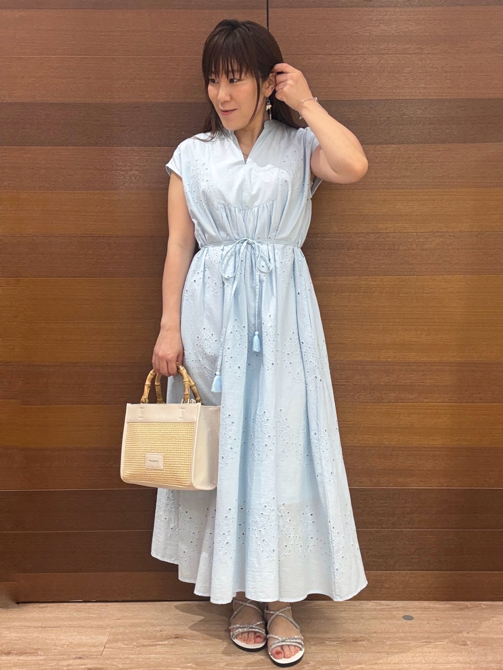 maichiさんの「OPAQUE.CLIP｜アイレットレース刺繍ワンピース【洗える】」を使ったコーディネート