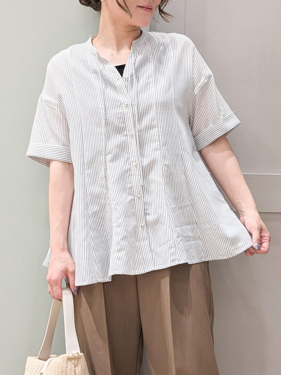 kuwawaさんの「grove｜【洗濯機OK】さらっと軽やか、フレアシャツ」を使ったコーディネート