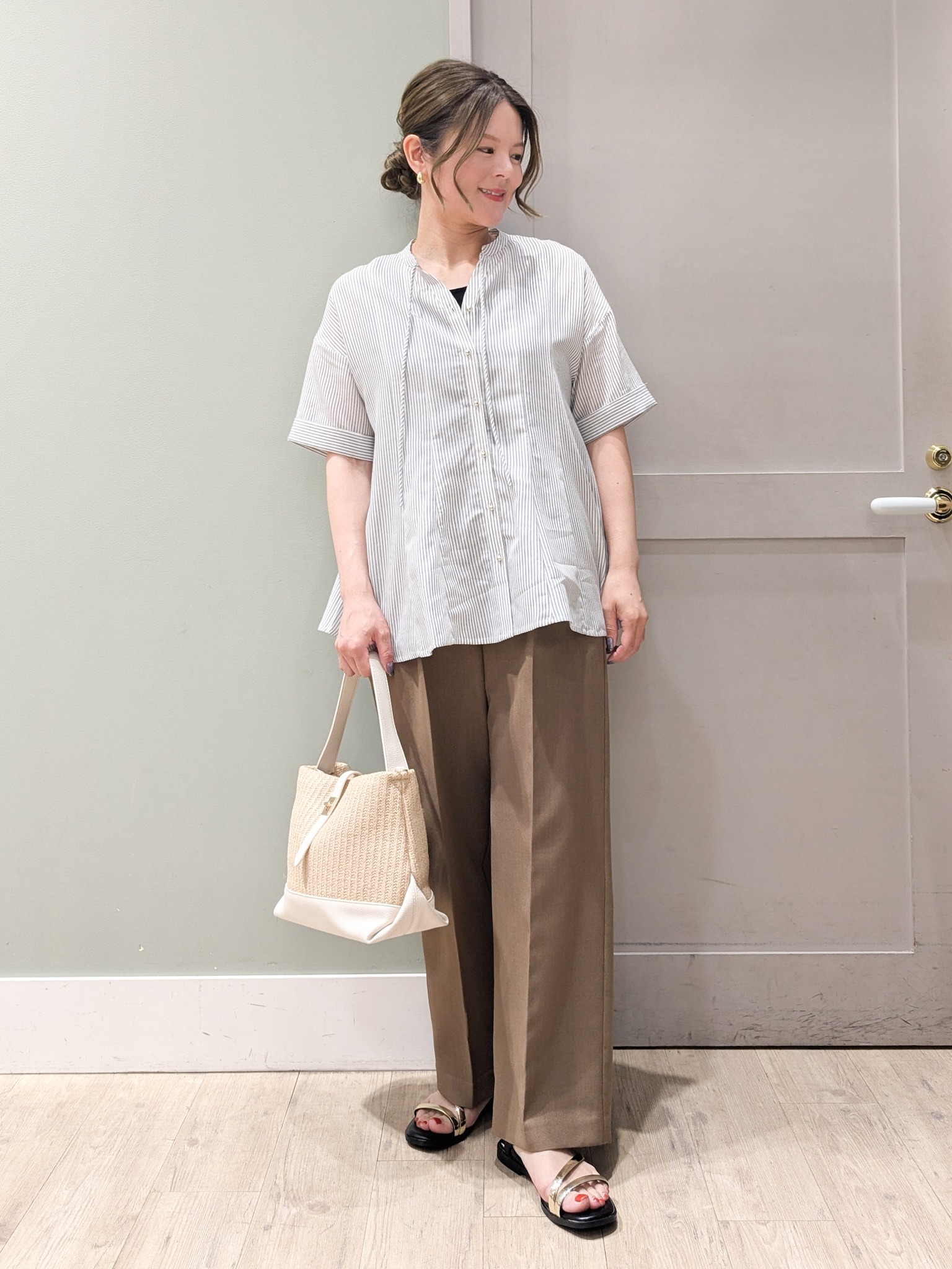 kuwawaさんの「grove｜【洗濯機OK】さらっと軽やか、フレアシャツ」を使ったコーディネート