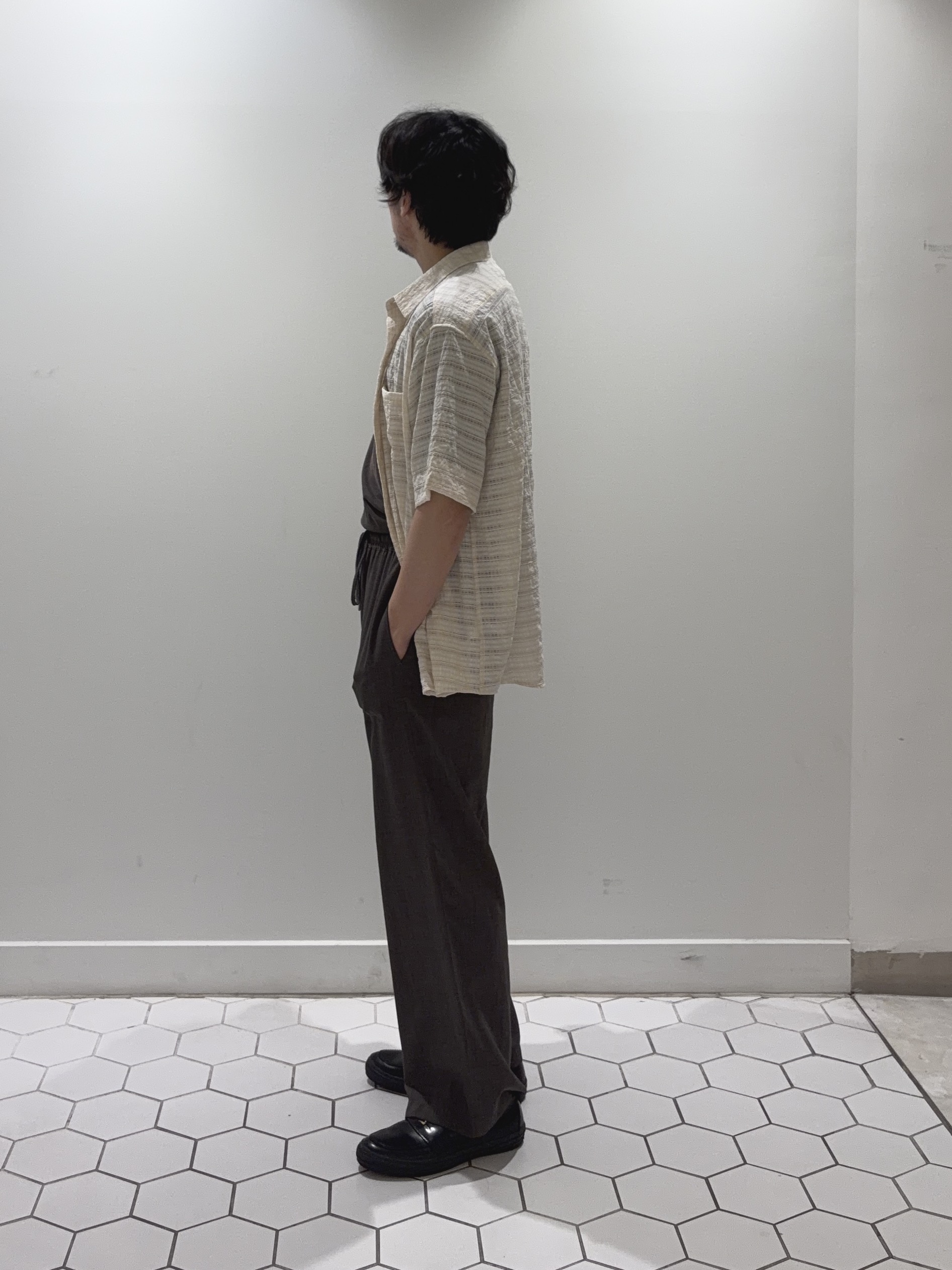 takeruさんの「Dessin｜【洗える】ヴィンテージ加工 ロゴTシャツ」を使ったコーディネート