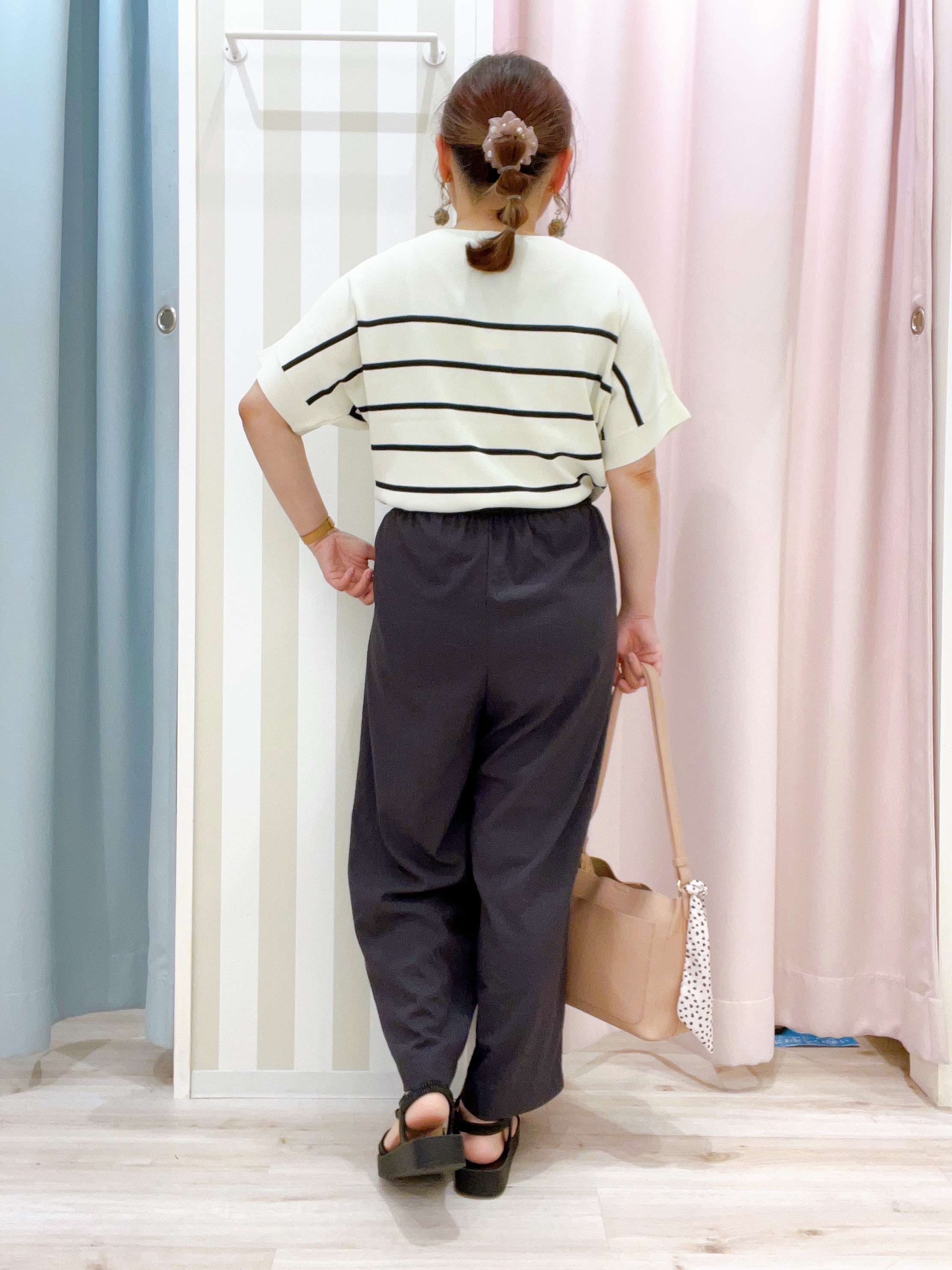 kitaさんの「SHOO･LA･RUE｜【毎日洗える/UV】二の腕隠れる さらっとドルマン半袖ニット」を使ったコーディネート