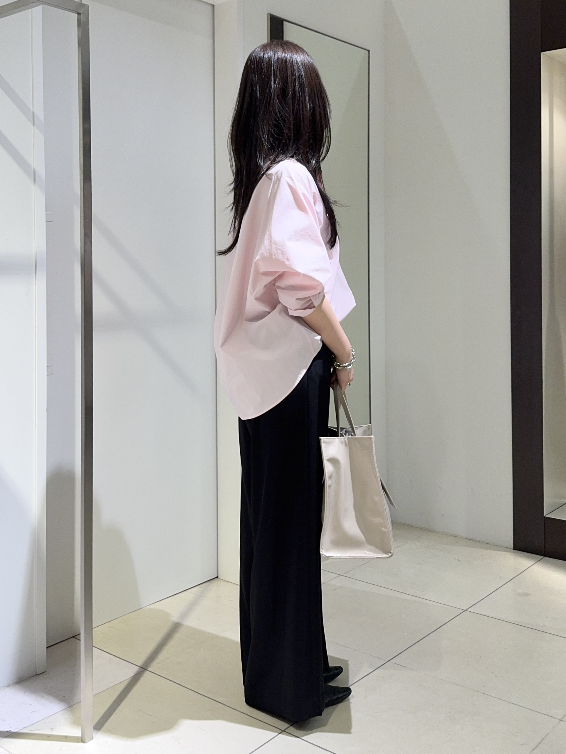 kaoruさんの「UNTITLED｜【接触冷感/吸水速乾/UVカット】ドルマンスリーブシャツ」を使ったコーディネート
