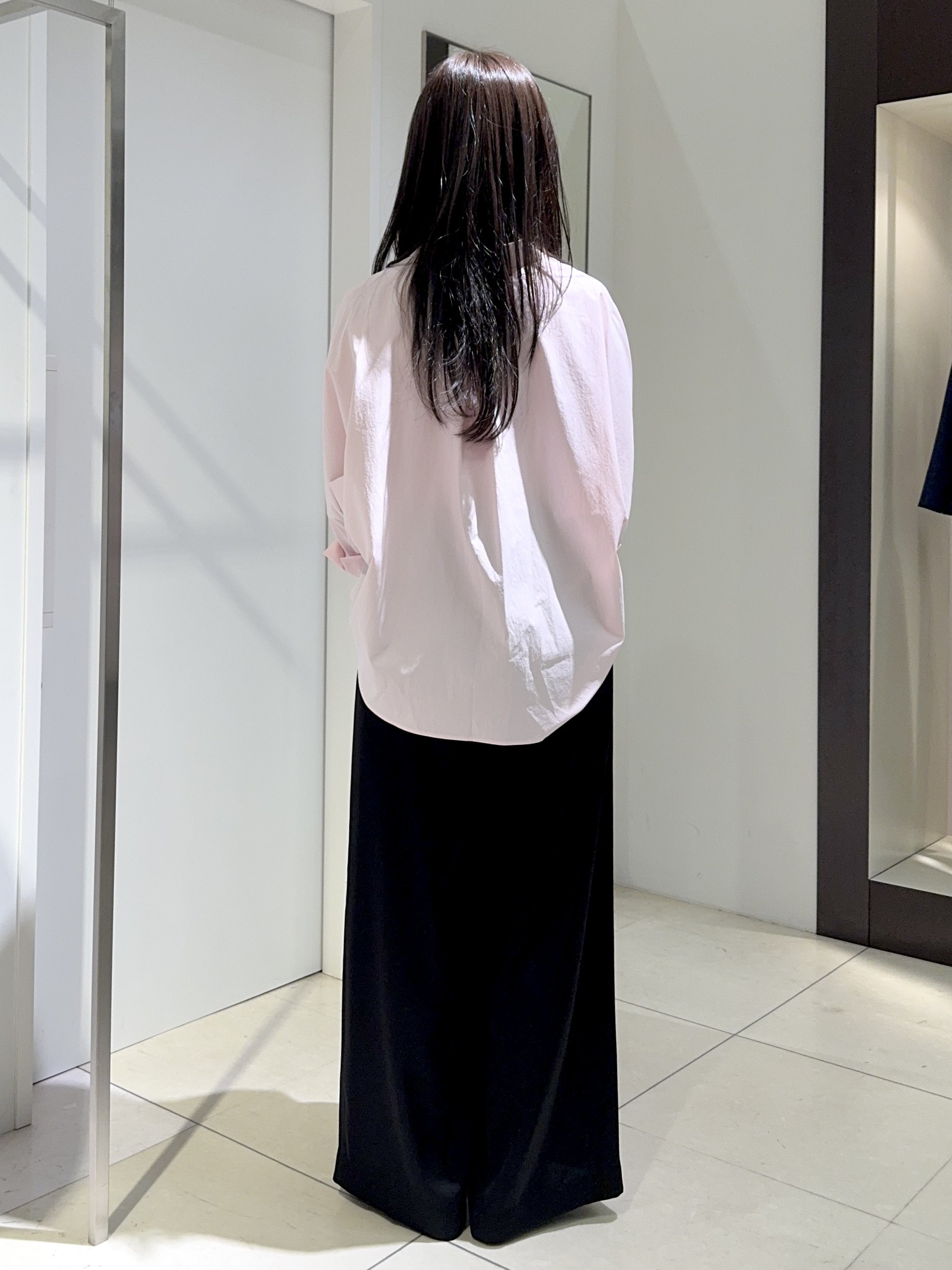 kaoruさんの「UNTITLED｜【接触冷感/吸水速乾/UVカット】ドルマンスリーブシャツ」を使ったコーディネート