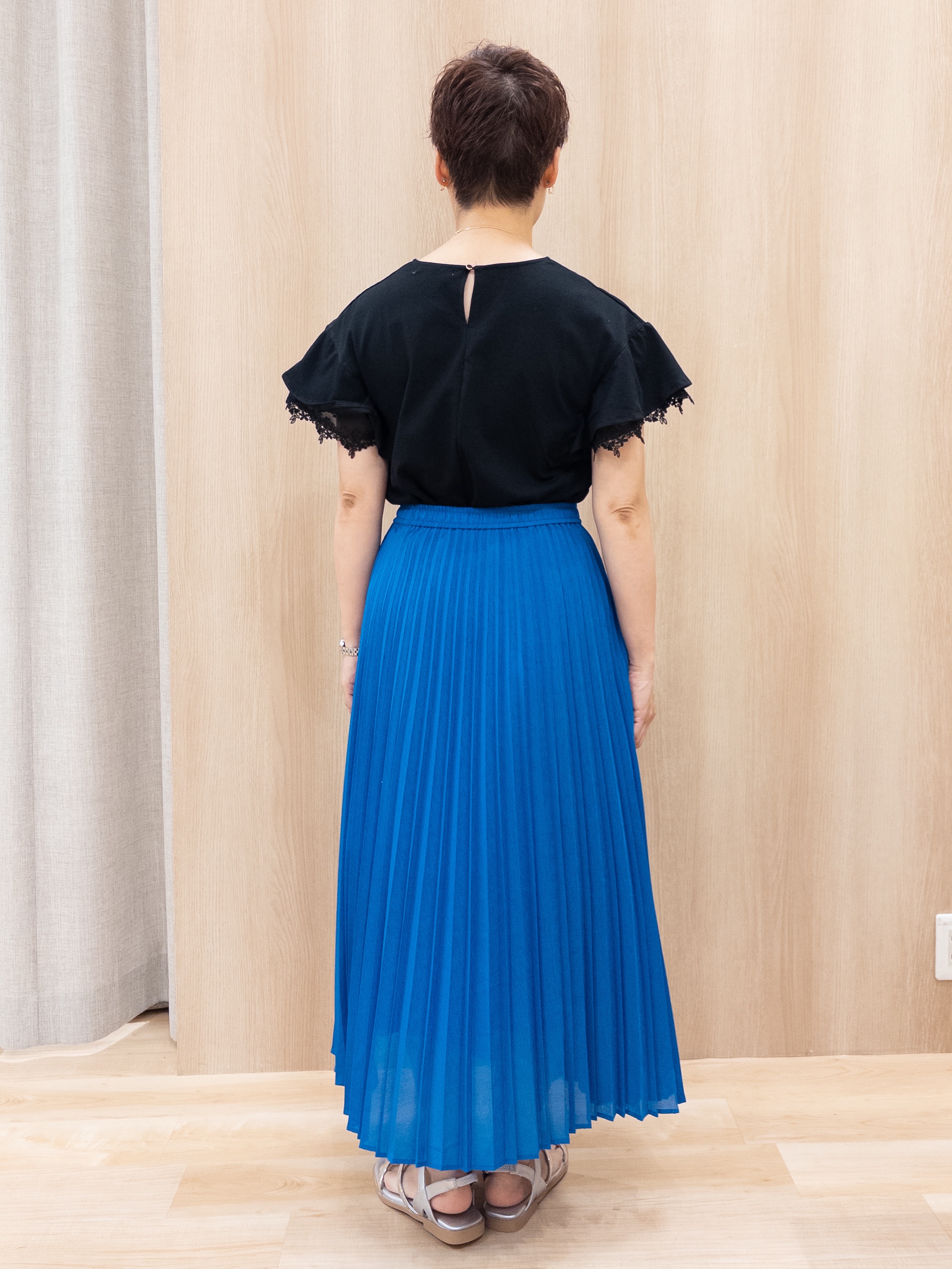 シュウコさんの「grove｜【二の腕カバー、UV】涼しく華やかに、レースレイヤードスリーブTシャツ」を使ったコーディネート