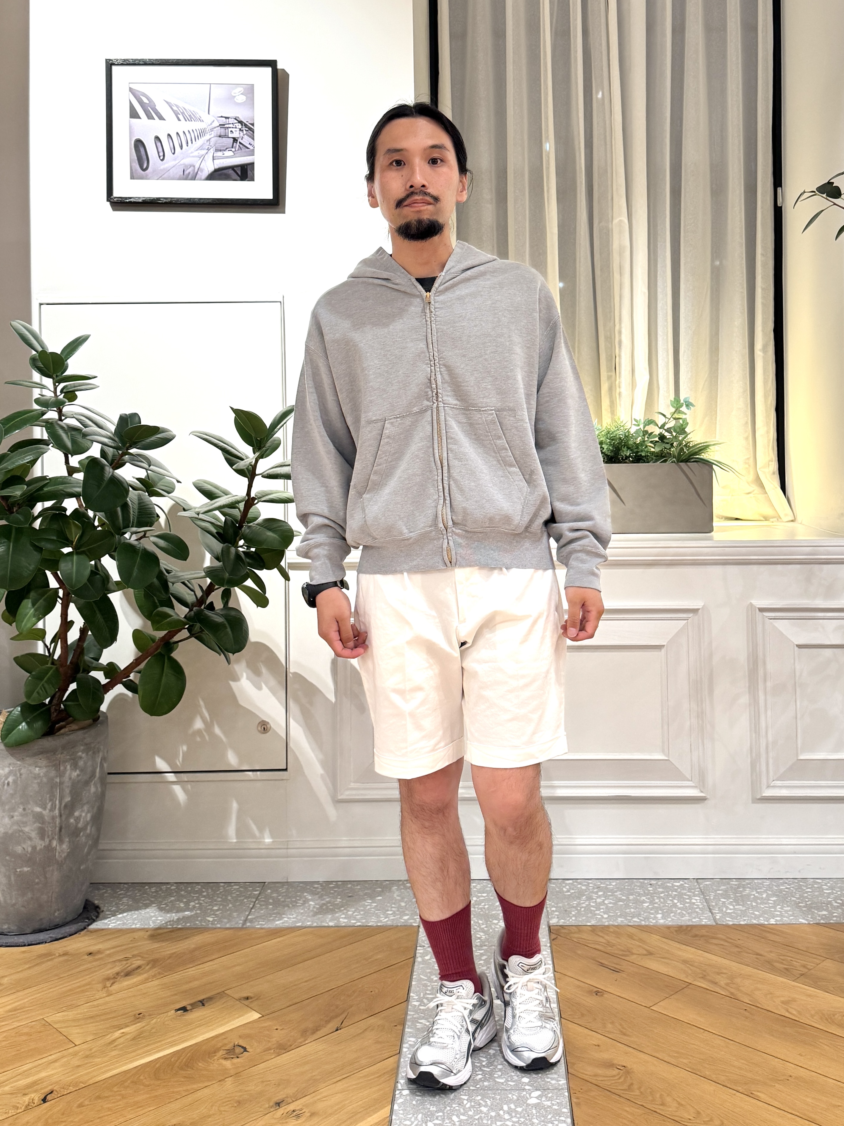 kawarataniさんの「DRESSTERIOR｜◆REMI RELIEF（レミレリーフ）SP加工裏毛ZIPパーカ New Fit」を使ったコーディネート