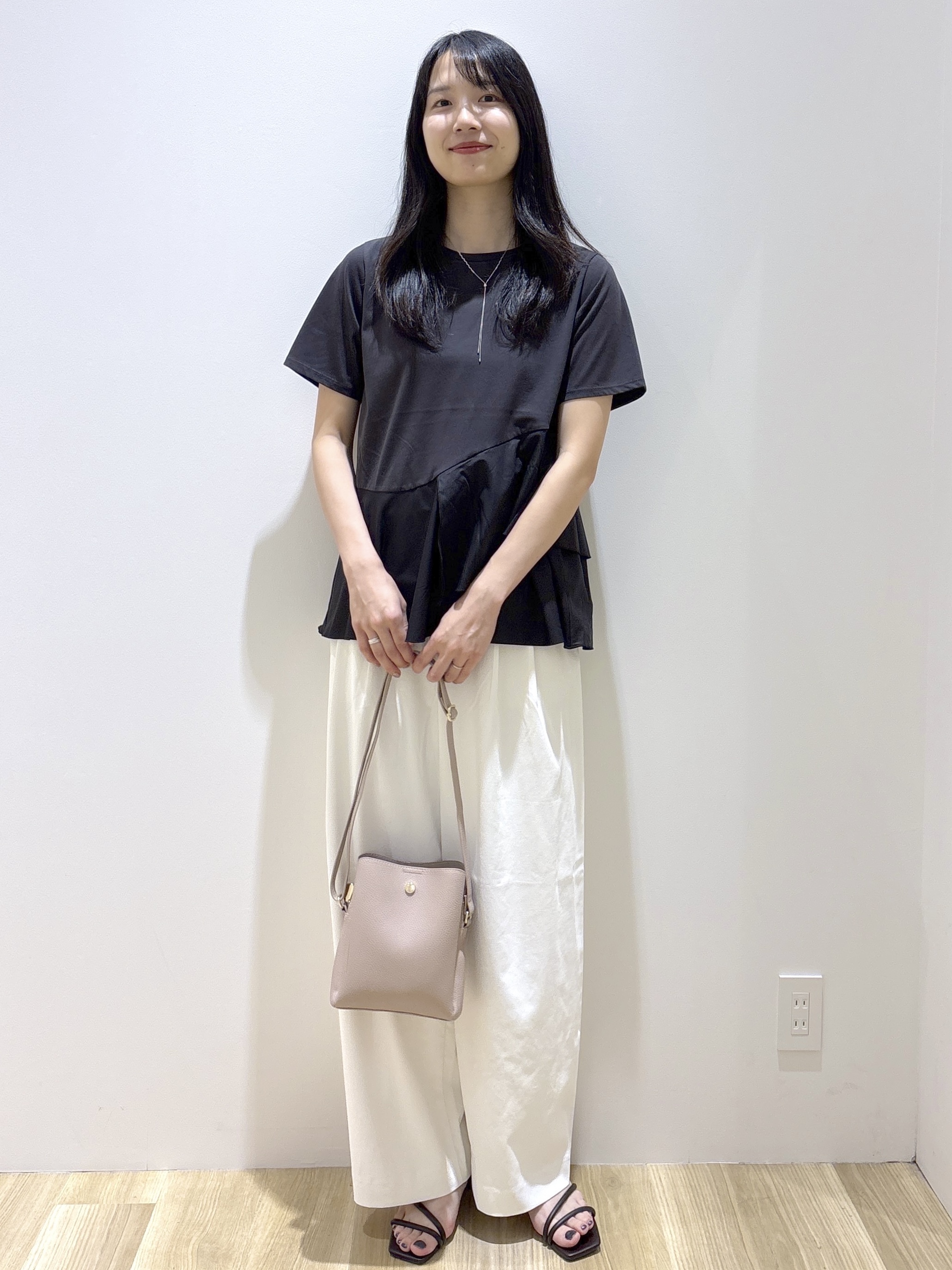 sachikoさんの「OPAQUE.CLIP｜ペプラムドッキングカットソー【洗濯機OK】」を使ったコーディネート