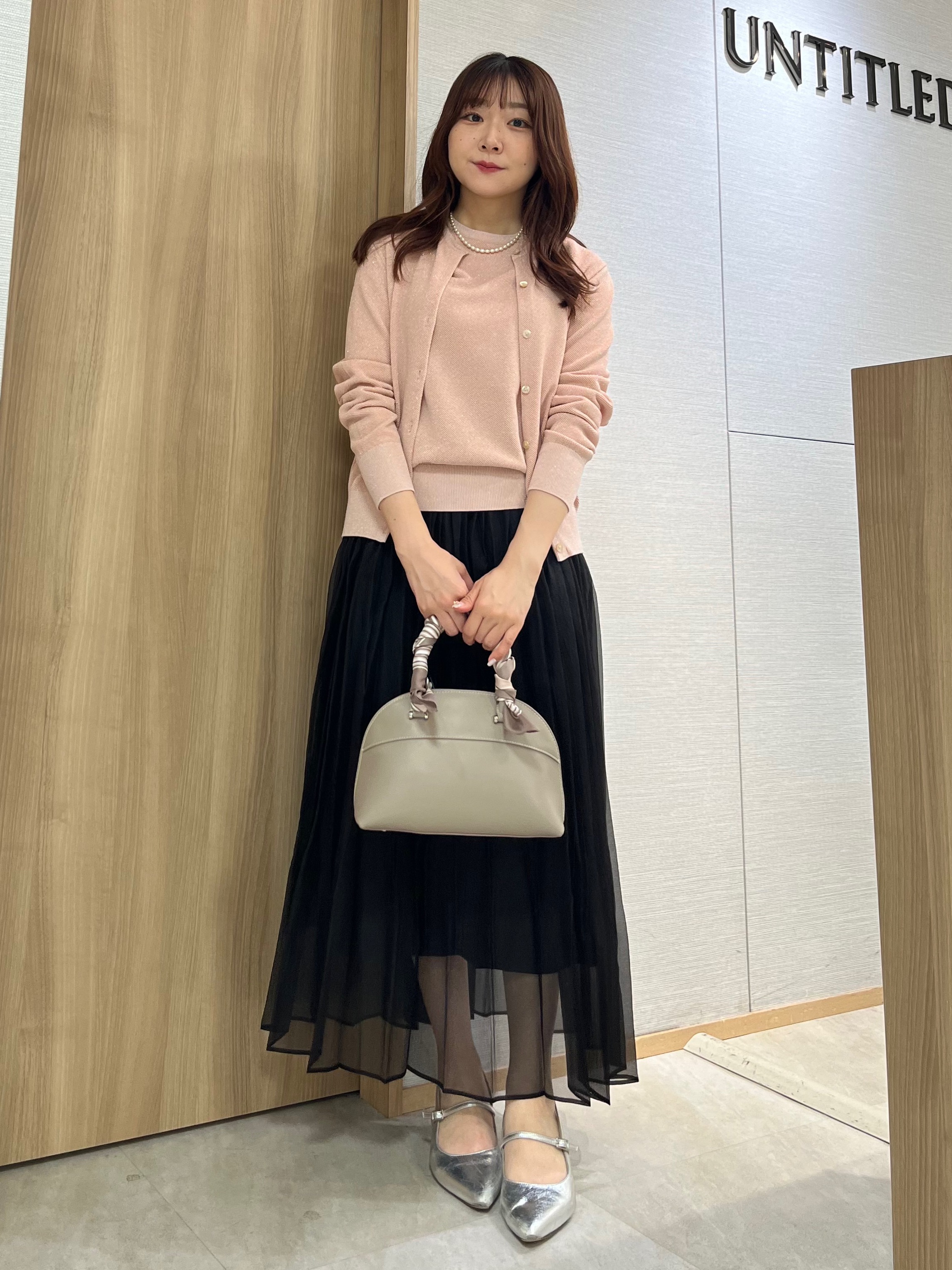 KAHOさんの「UNTITLED｜◆【アンサンブル可】ラメ混クルーネックカーディガン」を使ったコーディネート