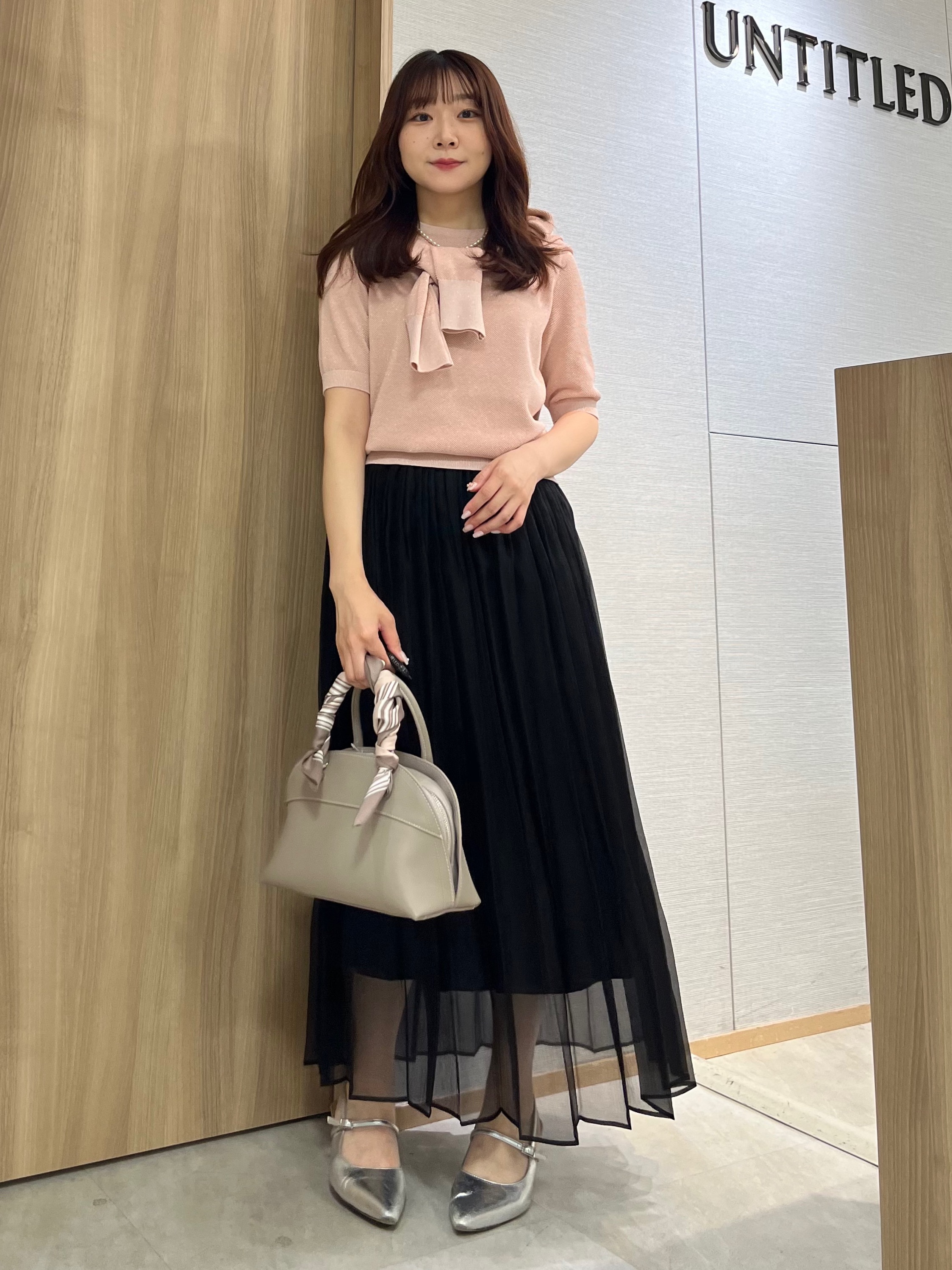 KAHOさんの「UNTITLED｜◆【アンサンブル可】ラメ混クルーネックカーディガン」を使ったコーディネート