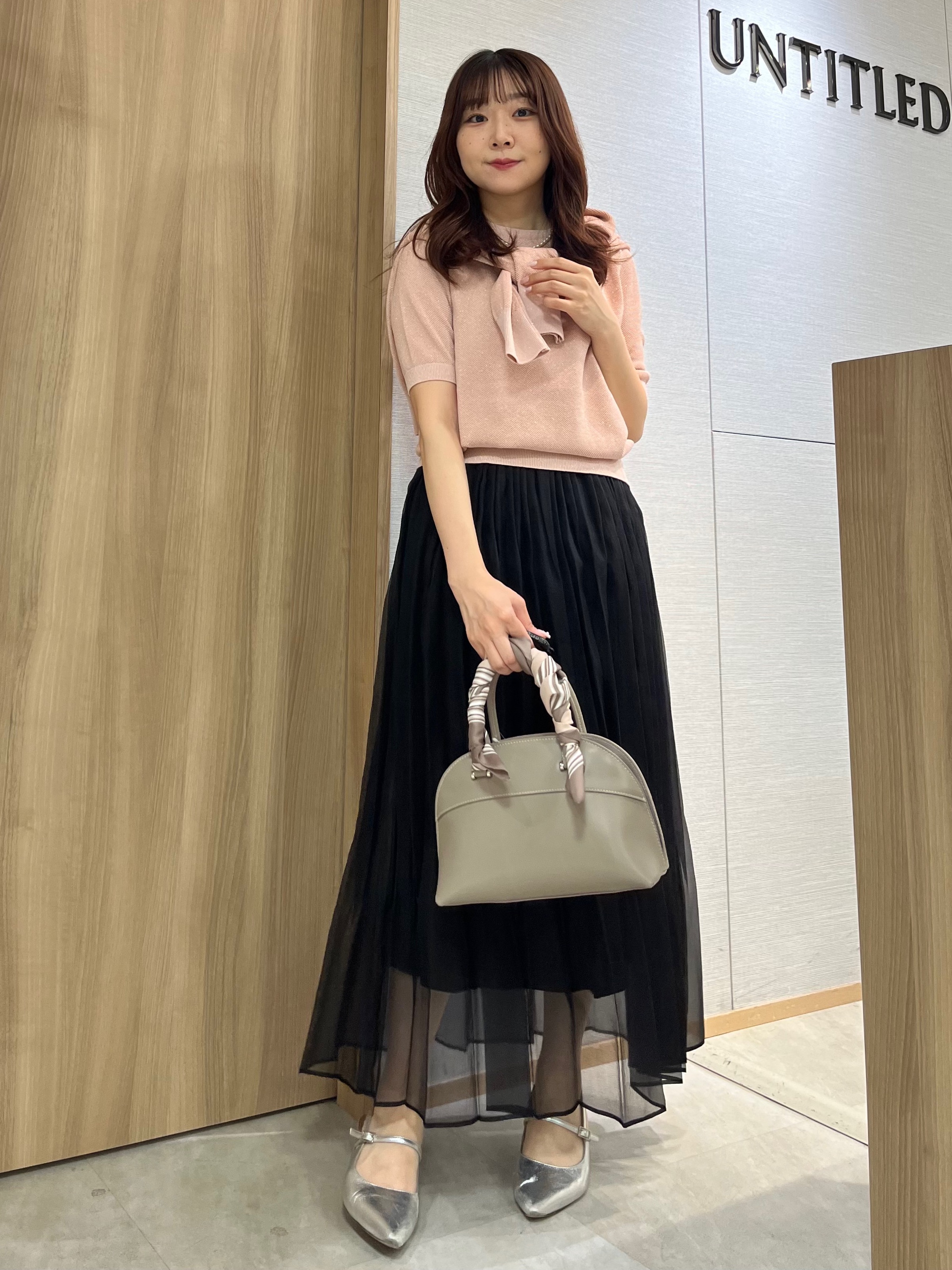 KAHOさんの「UNTITLED｜◆【アンサンブル可】ラメ混クルーネックカーディガン」を使ったコーディネート