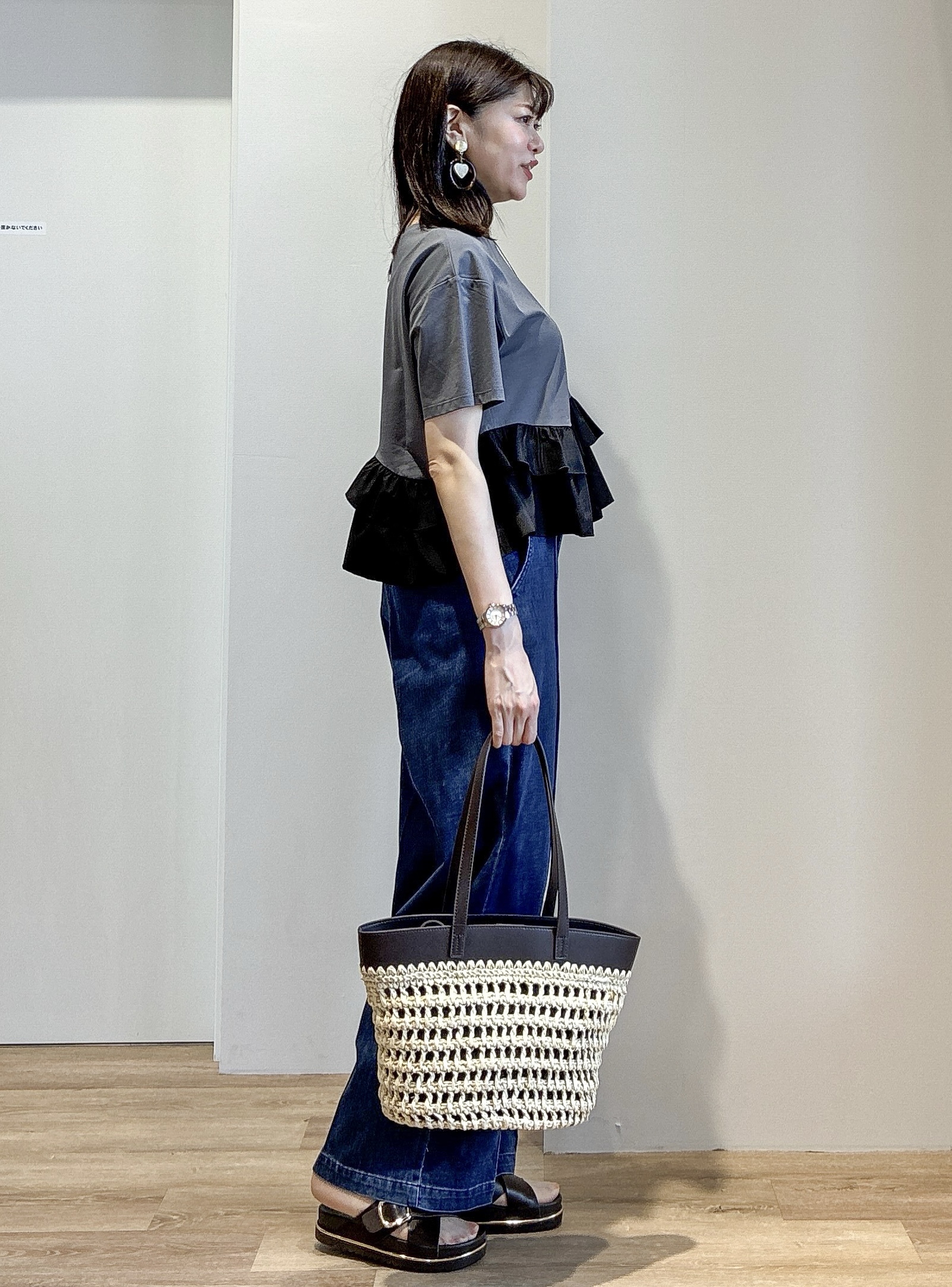もんちゃんさんの「OPAQUE.CLIP｜裾フリルドッキングTシャツ【洗濯機OK】」を使ったコーディネート