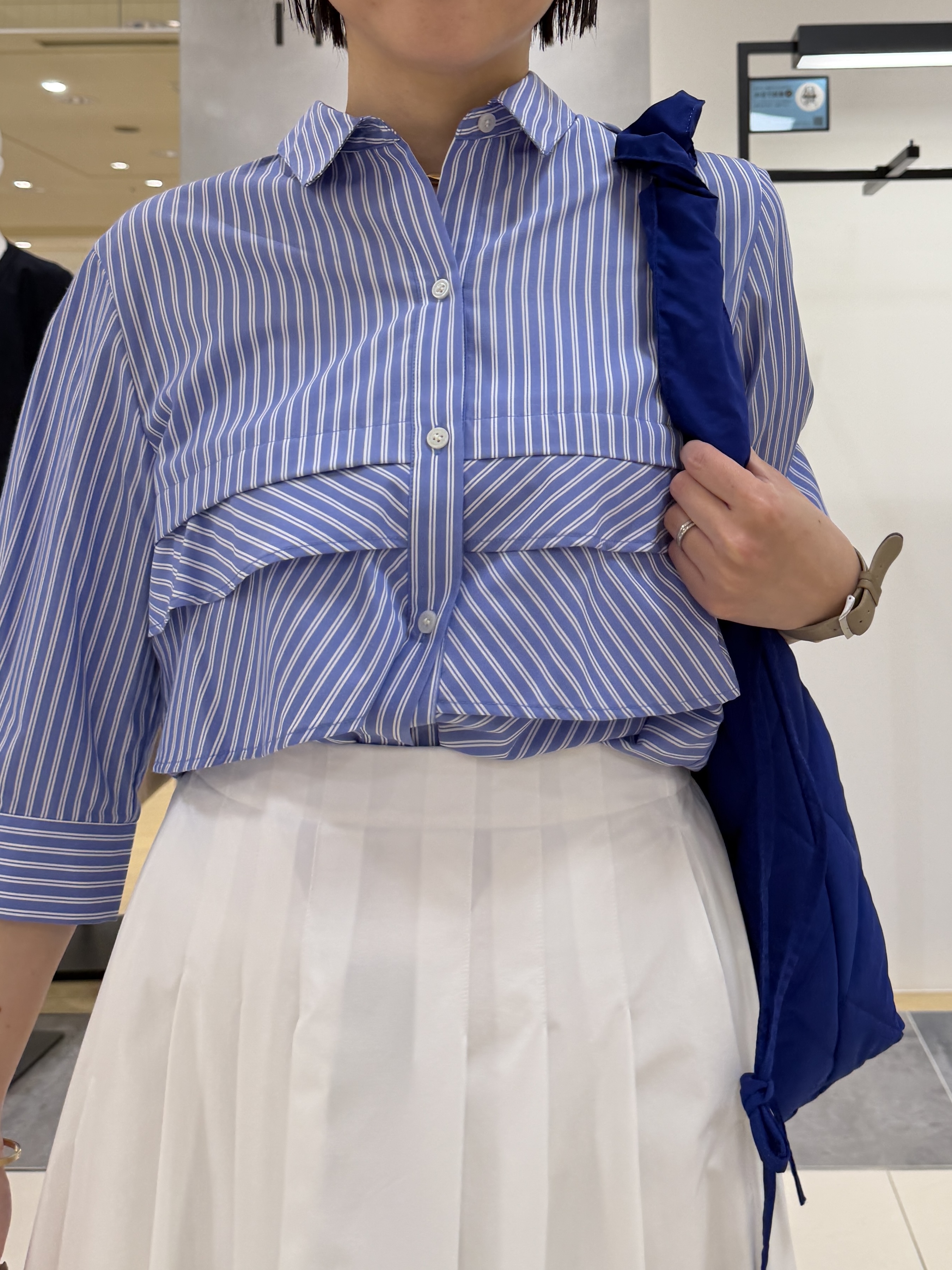 shihoさんの「INDIVI｜【UVケア／吸汗速乾／着映え】ティアードストライプシャツ」を使ったコーディネート