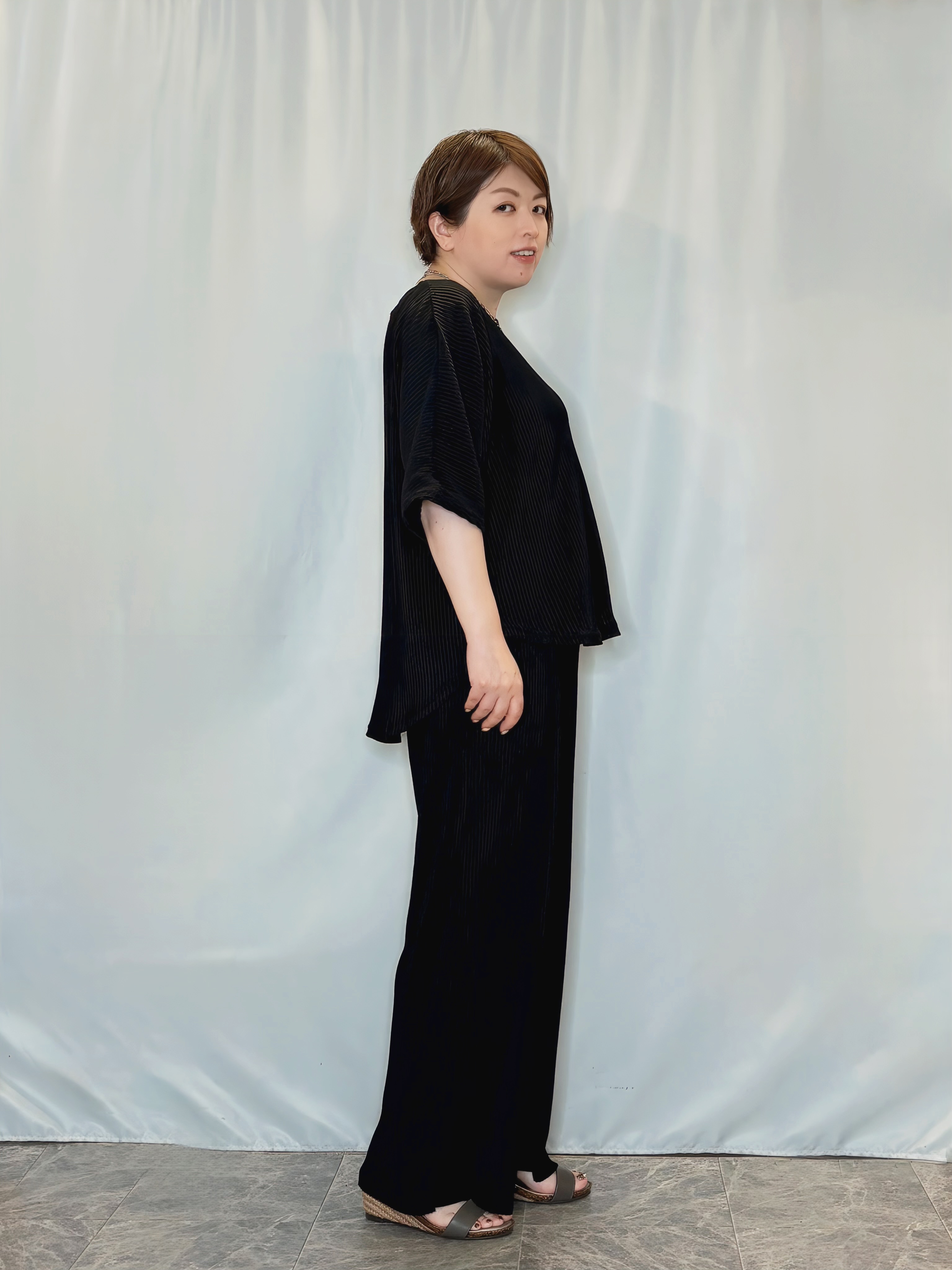 たみさんの「SHOO･LA･RUE｜【洗濯機可/UV】さらっとしたタッチが心地よい ミドルカーディガン」を使ったコーディネート
