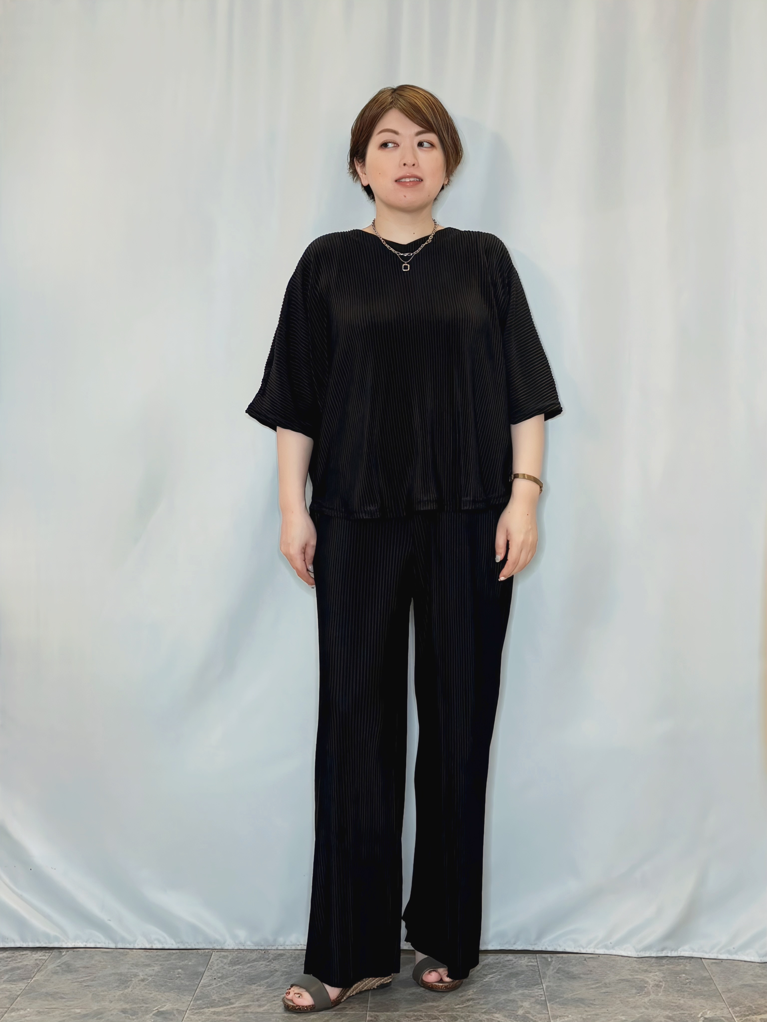 たみさんの「SHOO･LA･RUE｜【洗濯機可/UV】さらっとしたタッチが心地よい ミドルカーディガン」を使ったコーディネート