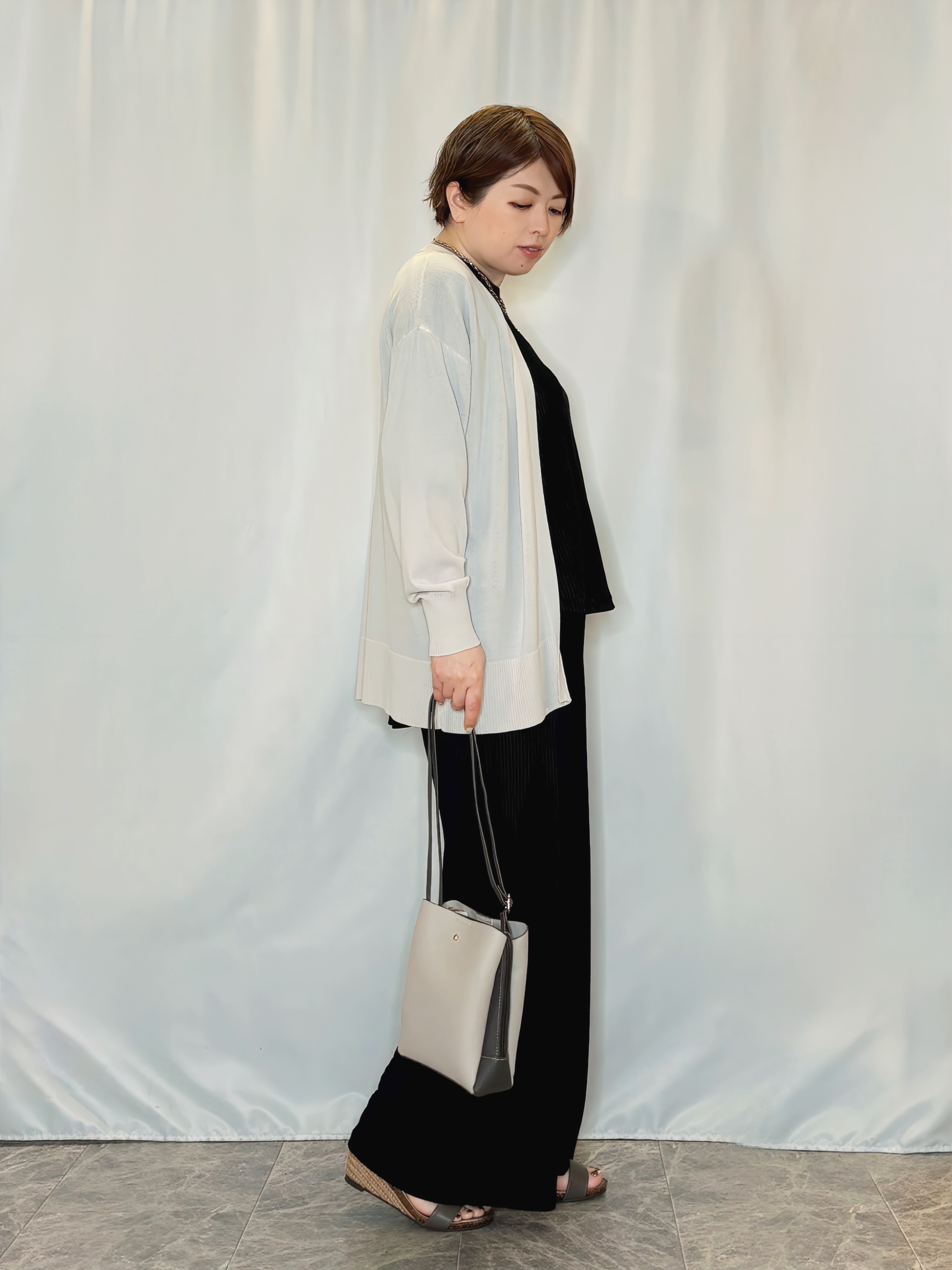 たみさんの「SHOO･LA･RUE｜【洗濯機可/UV】さらっとしたタッチが心地よい ミドルカーディガン」を使ったコーディネート