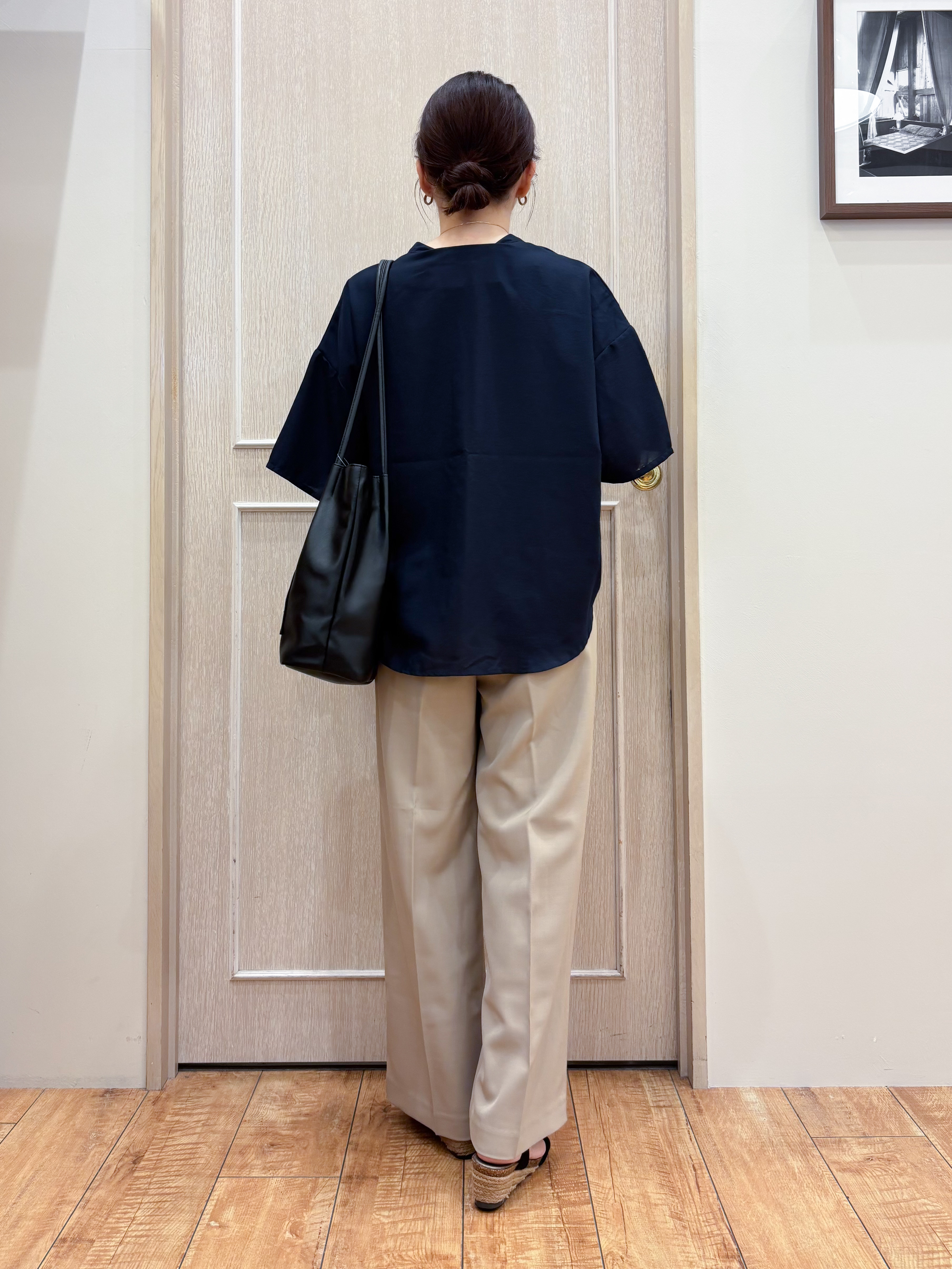 なみさんの「SHOO･LA･RUE｜【洗濯機可/S-LL】大人の抜け感 ゆるっと5分袖シャツ」を使ったコーディネート