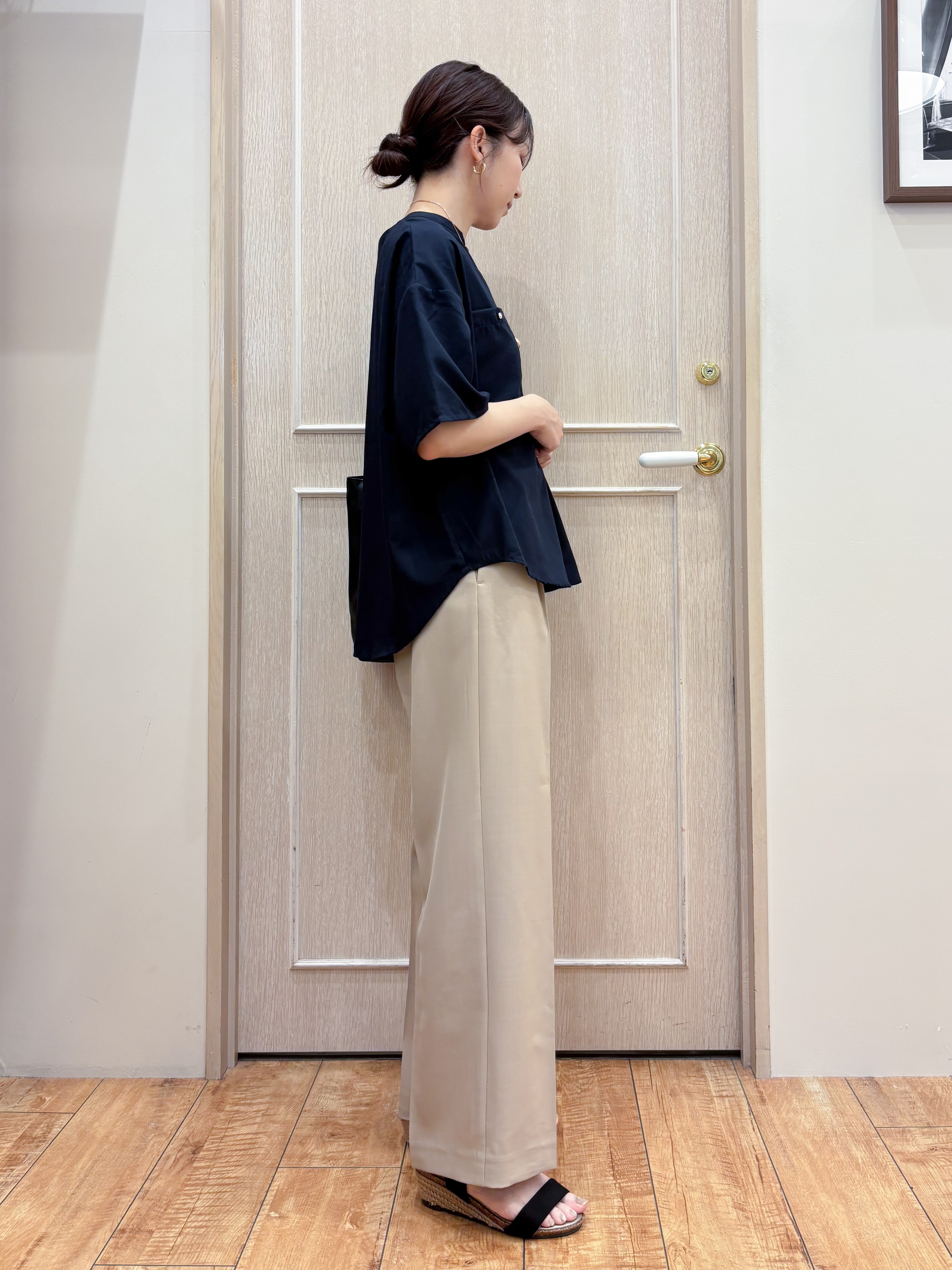 なみさんの「SHOO･LA･RUE｜【洗濯機可/S-LL】大人の抜け感 ゆるっと5分袖シャツ」を使ったコーディネート