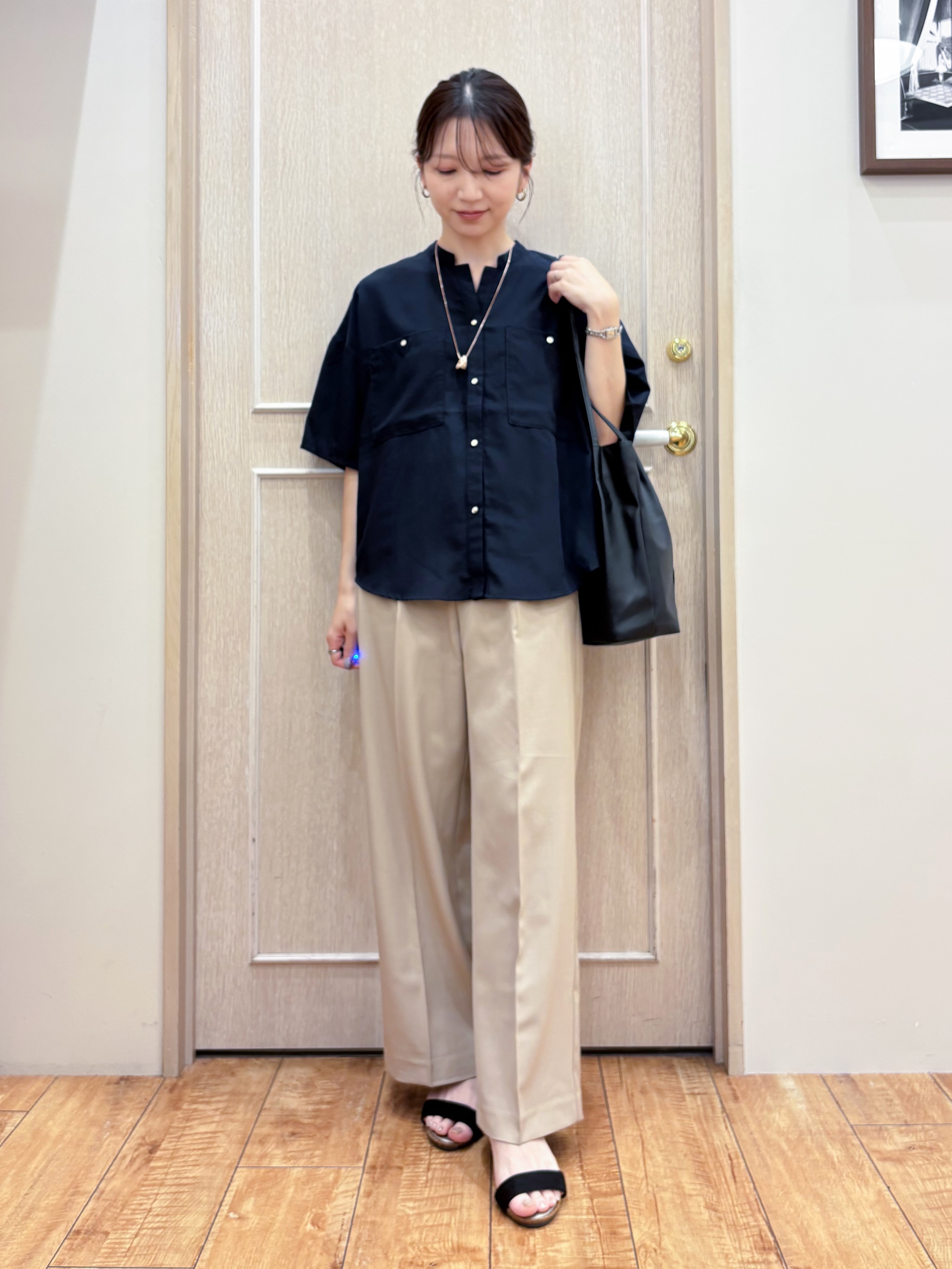 なみさんの「SHOO･LA･RUE｜【洗濯機可/S-LL】大人の抜け感 ゆるっと5分袖シャツ」を使ったコーディネート
