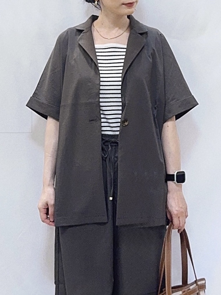 𝐇𝐢𝐫𝐨𝐦𝐢さんの「SHOO･LA･RUE｜【高レビュー/洗濯機可/セットアップ可】軽凛(かろりん) 半袖ジャケット」を使ったコーディネート