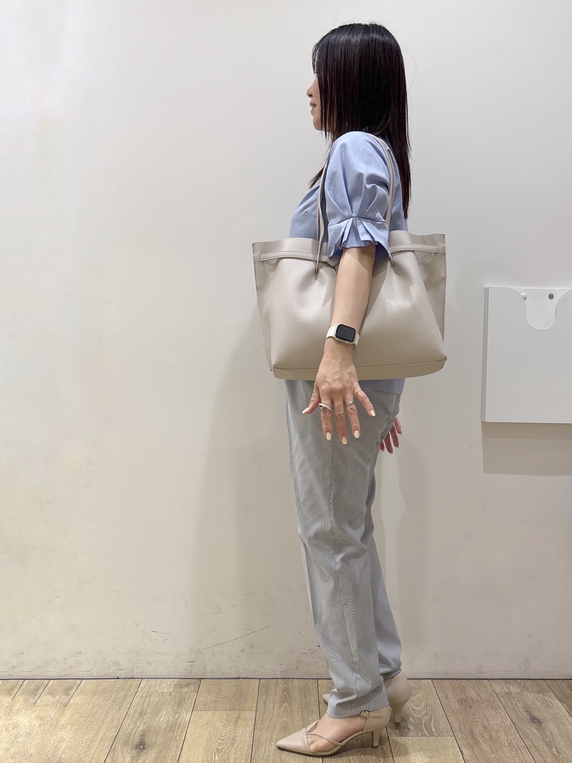 mameさんの「index｜【接触冷感／吸水速乾】タックパフスリーブブラウス《防シワ／洗濯機OK／XS～3L／8col》」を使ったコーディネート