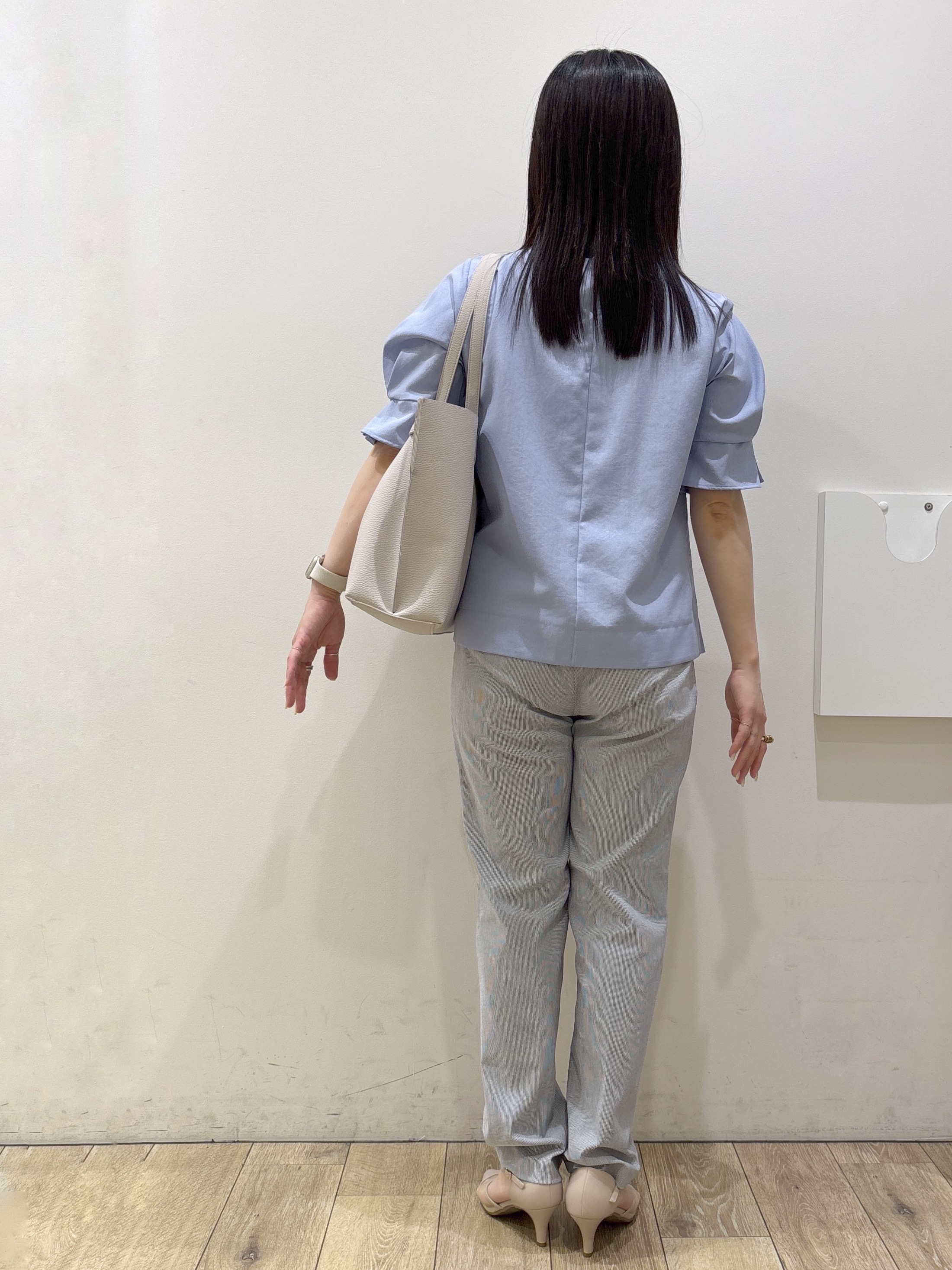 mameさんの「index｜【接触冷感／吸水速乾】タックパフスリーブブラウス《防シワ／洗濯機OK／XS～3L／8col》」を使ったコーディネート