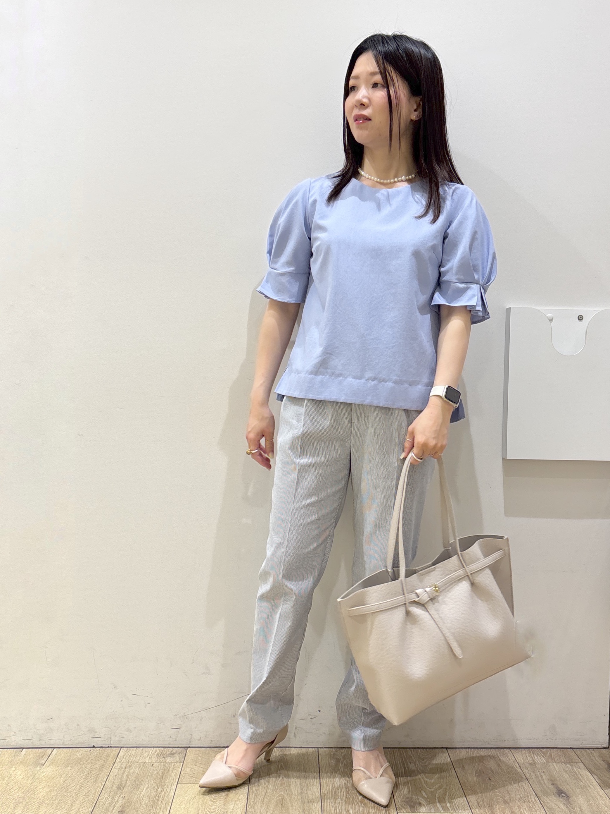 mameさんの「index｜【接触冷感／吸水速乾】タックパフスリーブブラウス《防シワ／洗濯機OK／XS～3L／8col》」を使ったコーディネート