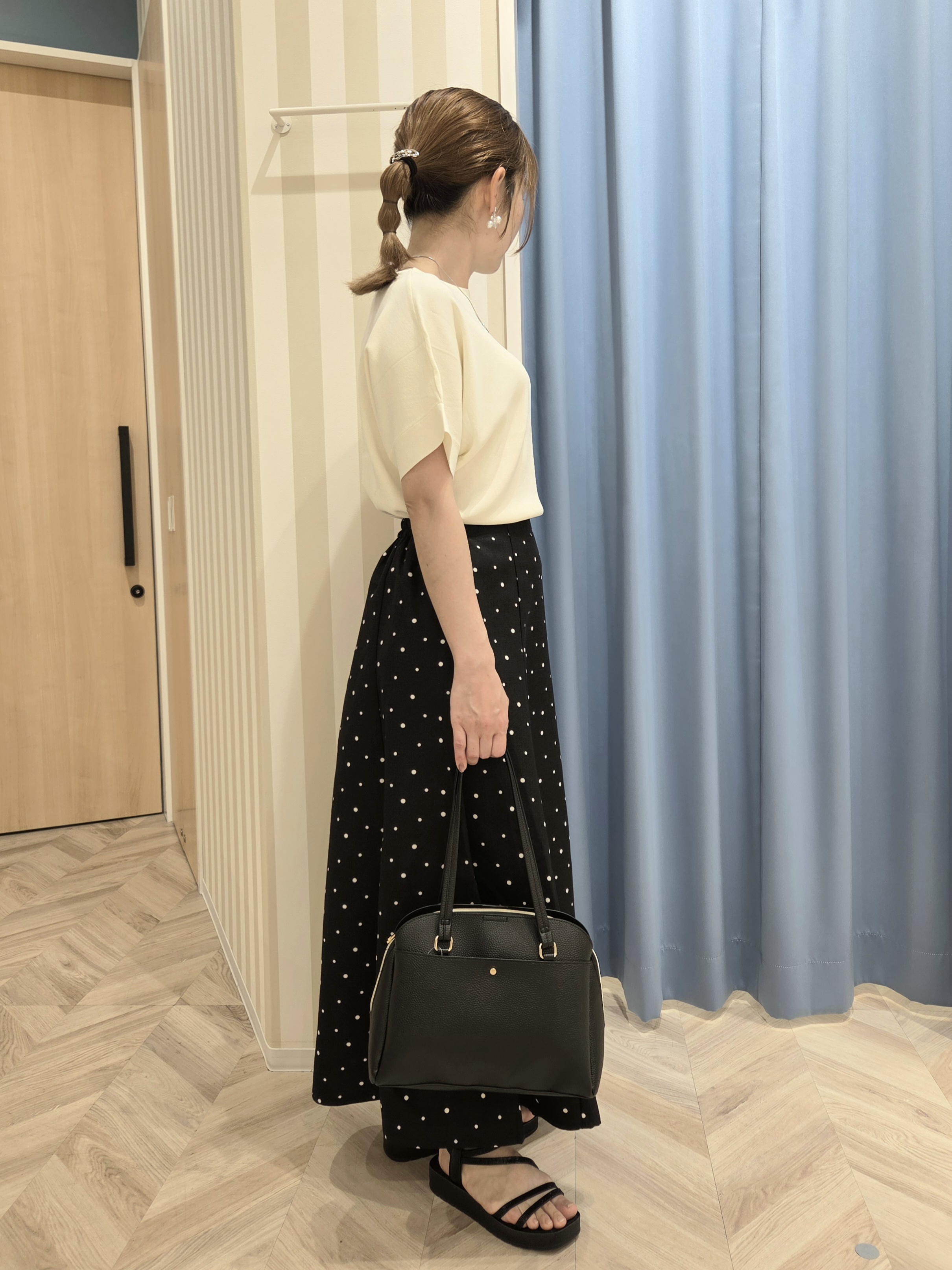 Ikumiさんの「SHOO･LA･RUE｜【毎日洗える/UV】二の腕隠れる さらっとドルマン半袖ニット」を使ったコーディネート
