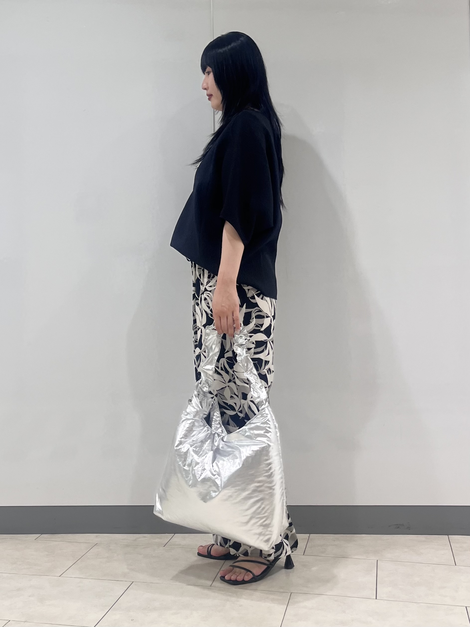 hasuさんの「INDIVI｜【華奢見え】ジャカード ドルマントップス」を使ったコーディネート