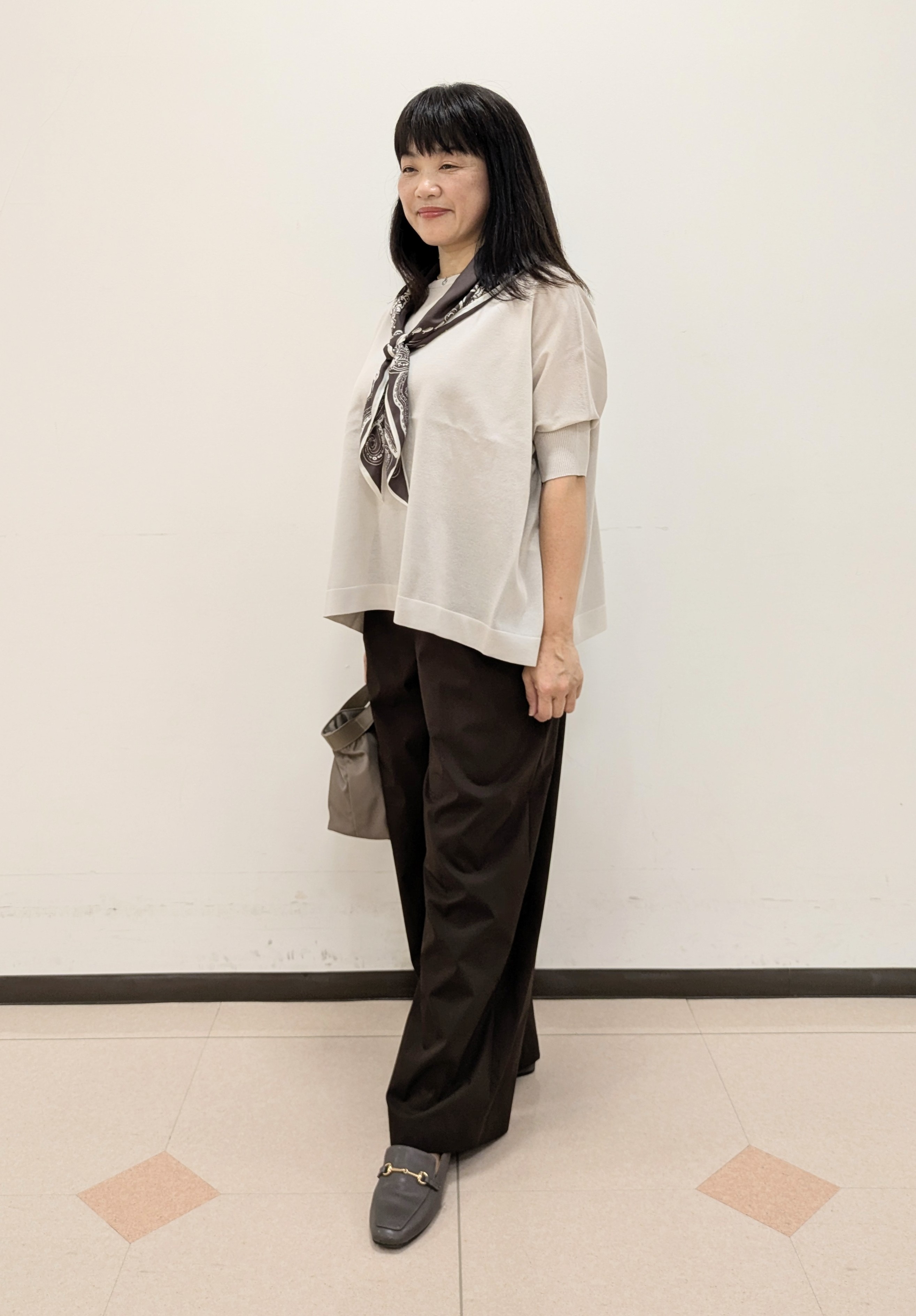 ともさんの「UNTITLED｜【アンサンブル可/洗える】シアーレーヨンニット」を使ったコーディネート