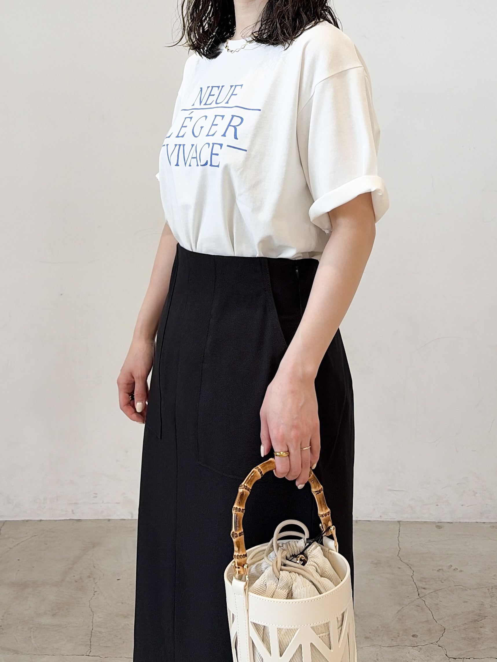 haruさんの「OPAQUE.CLIP｜ロゴプリントアソートTシャツ【洗濯機OK】」を使ったコーディネート