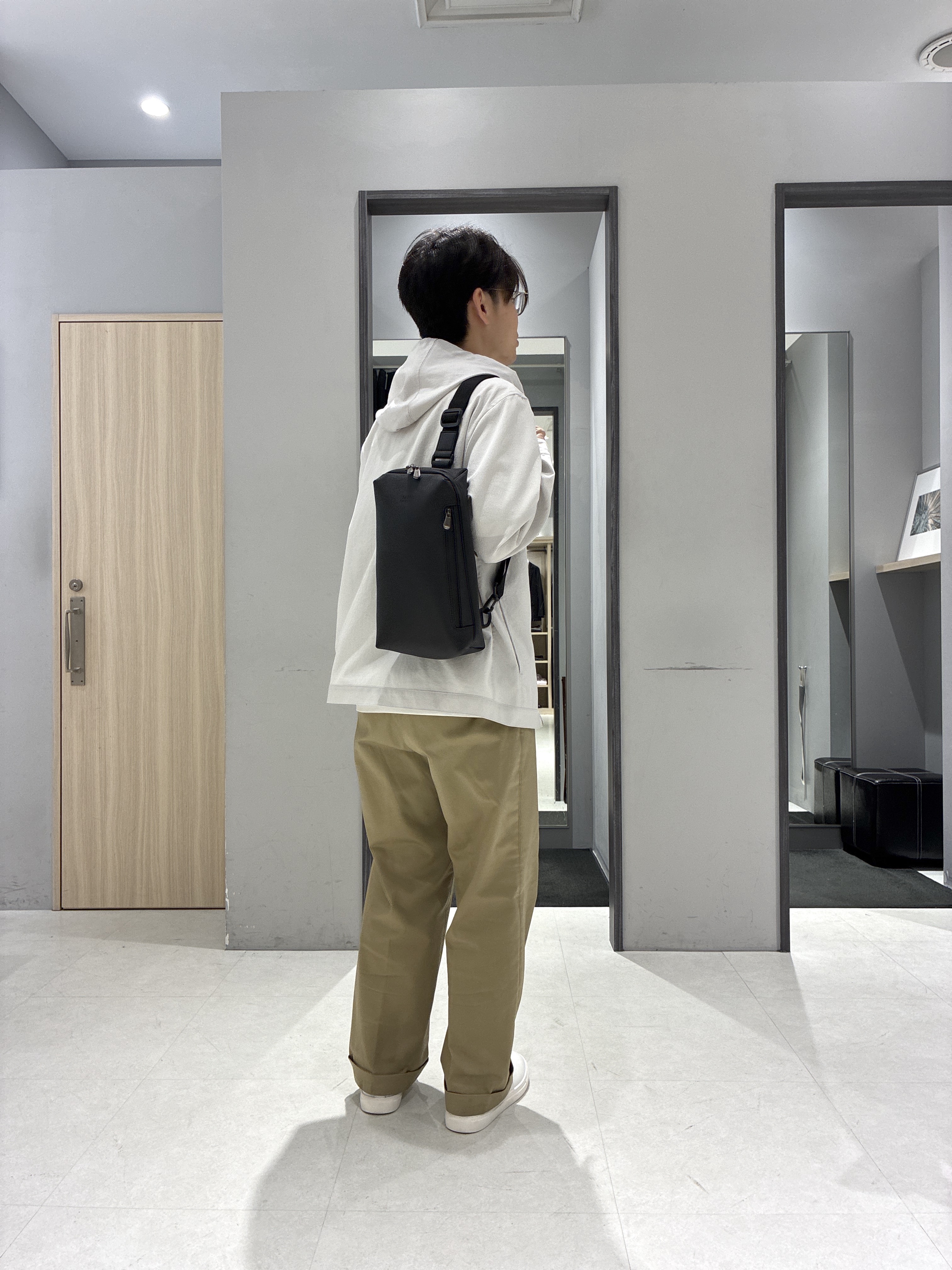 わいずみさんの「TAKEO KIKUCHI｜【撥水・洗える・シワになりにくい】 リランチェ（R） フードブルゾン」を使ったコーディネート