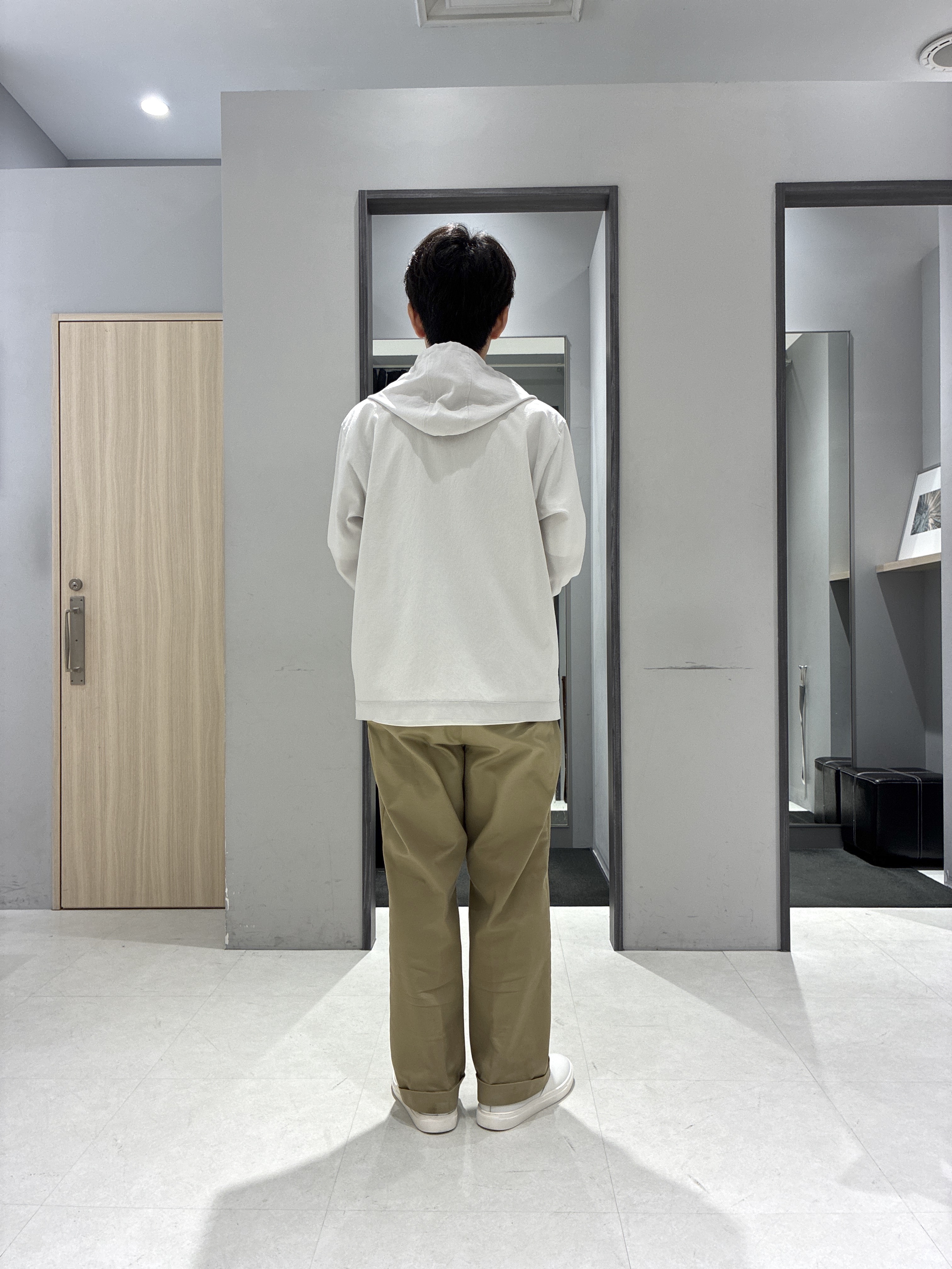 わいずみさんの「TAKEO KIKUCHI｜【撥水・洗える・シワになりにくい】 リランチェ（R） フードブルゾン」を使ったコーディネート