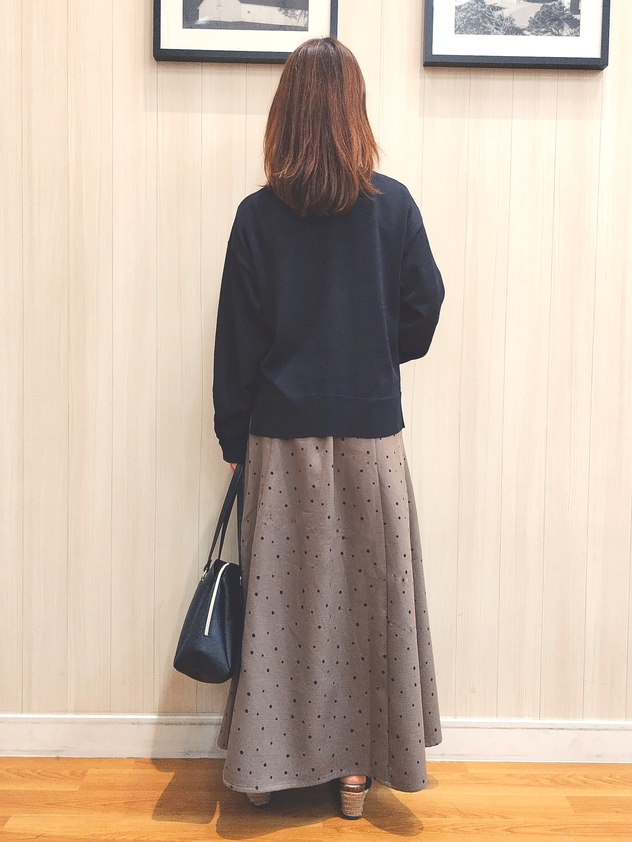yseさんの「SHOO･LA･RUE｜【洗濯機可/UV】さらっとしたタッチが心地よい ショート丈 Vネックカーディガン」を使ったコーディネート