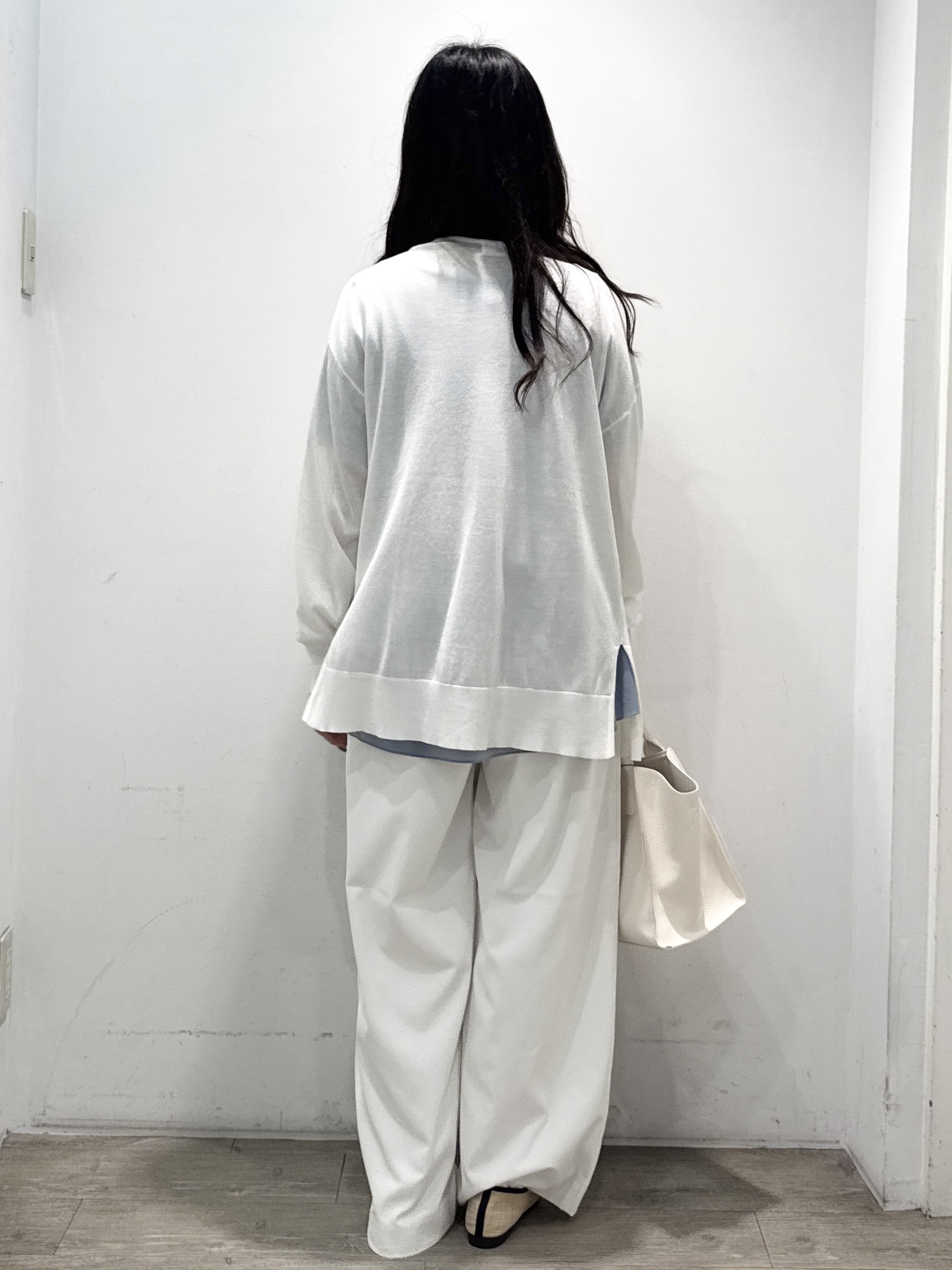 yuicciさんの「OPAQUE.CLIP｜ペプラムドッキングカットソー【洗濯機OK】」を使ったコーディネート