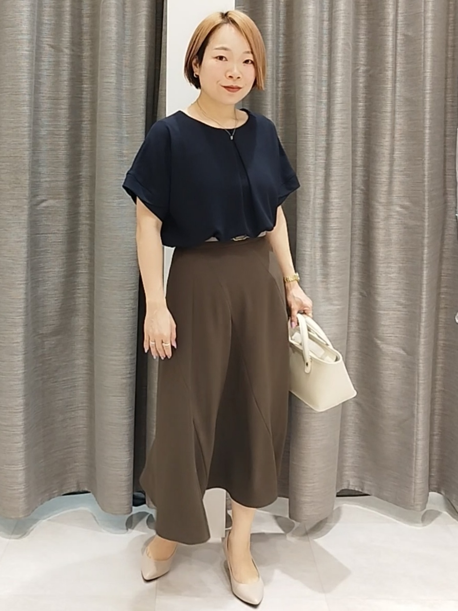 s u g iさんの「UNTITLED｜【セットアップ可/UVカット/前後2WAY】リラクシーフレンチスリーブブラウス」を使ったコーディネート