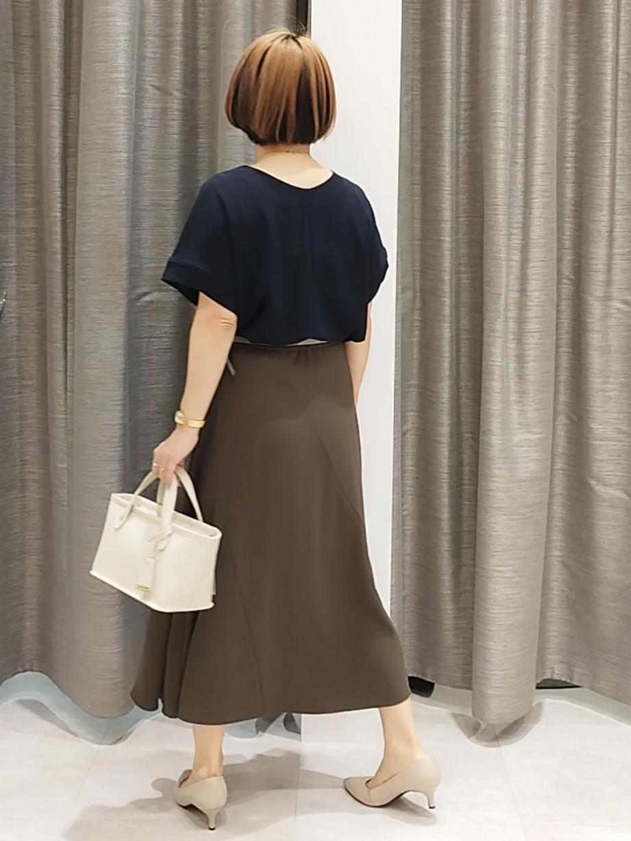 s u g iさんの「UNTITLED｜【セットアップ可/UVカット/前後2WAY】リラクシーフレンチスリーブブラウス」を使ったコーディネート
