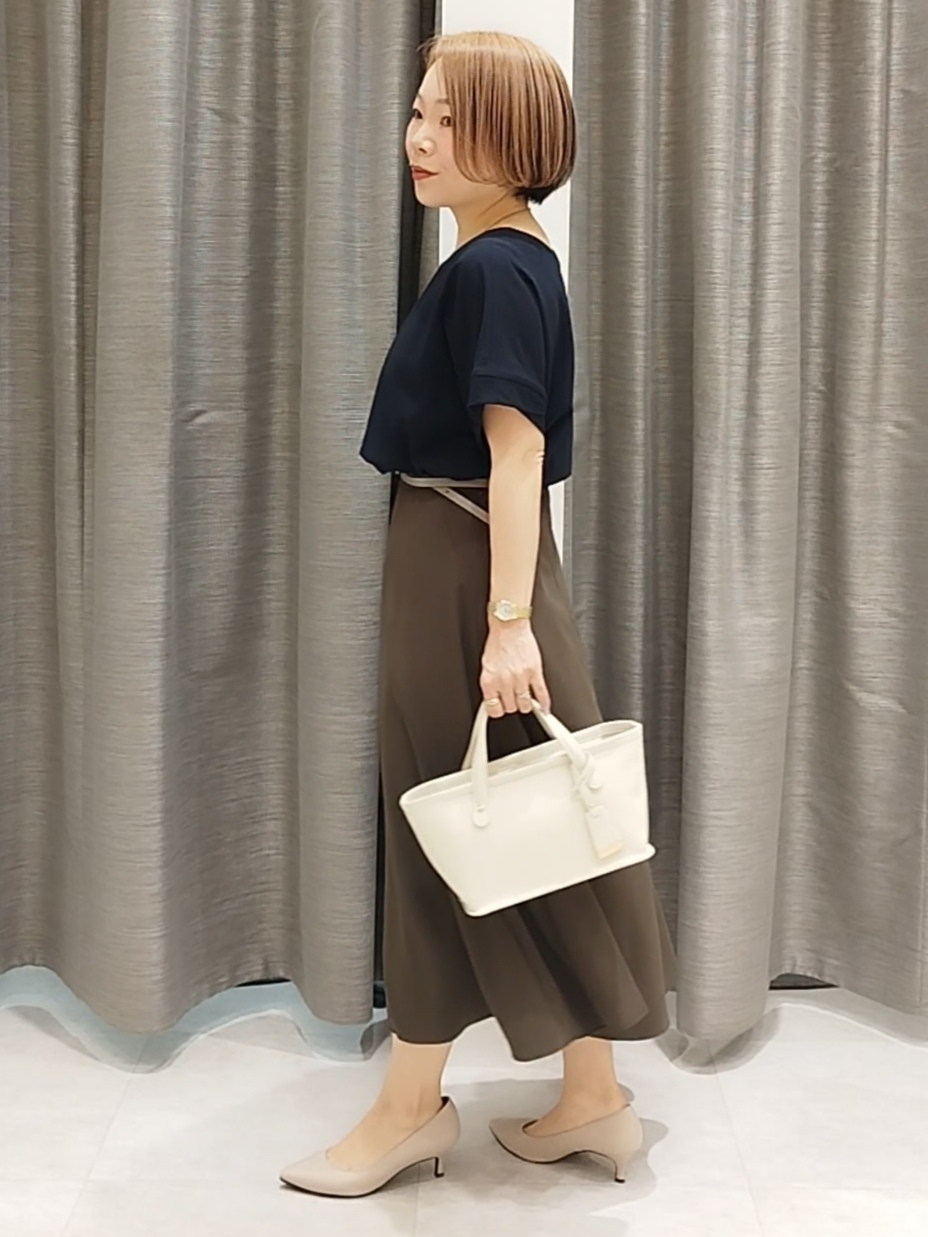 s u g iさんの「UNTITLED｜【セットアップ可/UVカット/前後2WAY】リラクシーフレンチスリーブブラウス」を使ったコーディネート