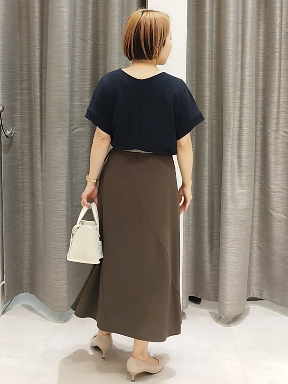 s u g iさんの「UNTITLED｜【セットアップ可/UVカット/前後2WAY】リラクシーフレンチスリーブブラウス」を使ったコーディネート
