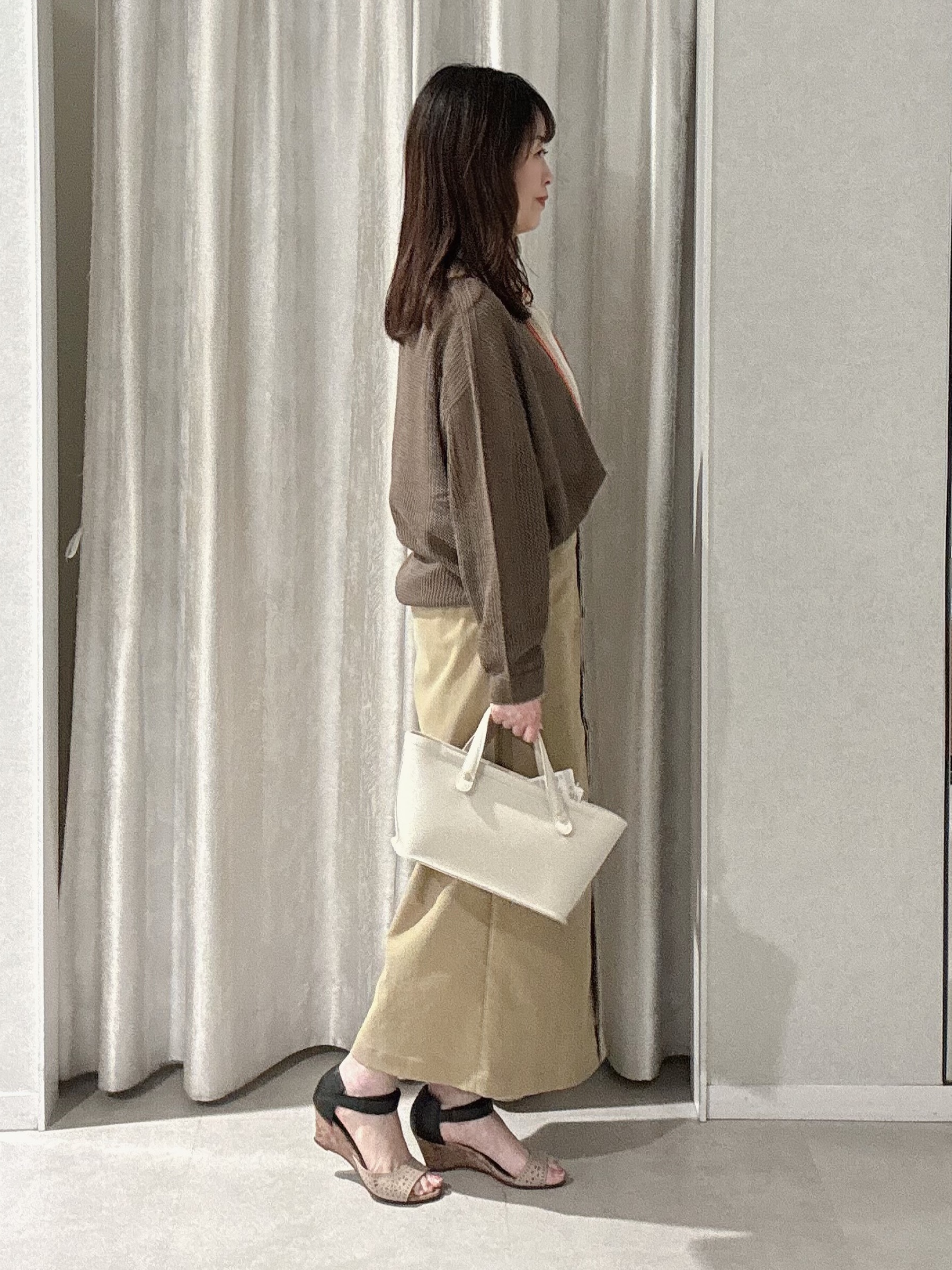 makiさんの「UNTITLED｜◆シアーメッシュニット」を使ったコーディネート