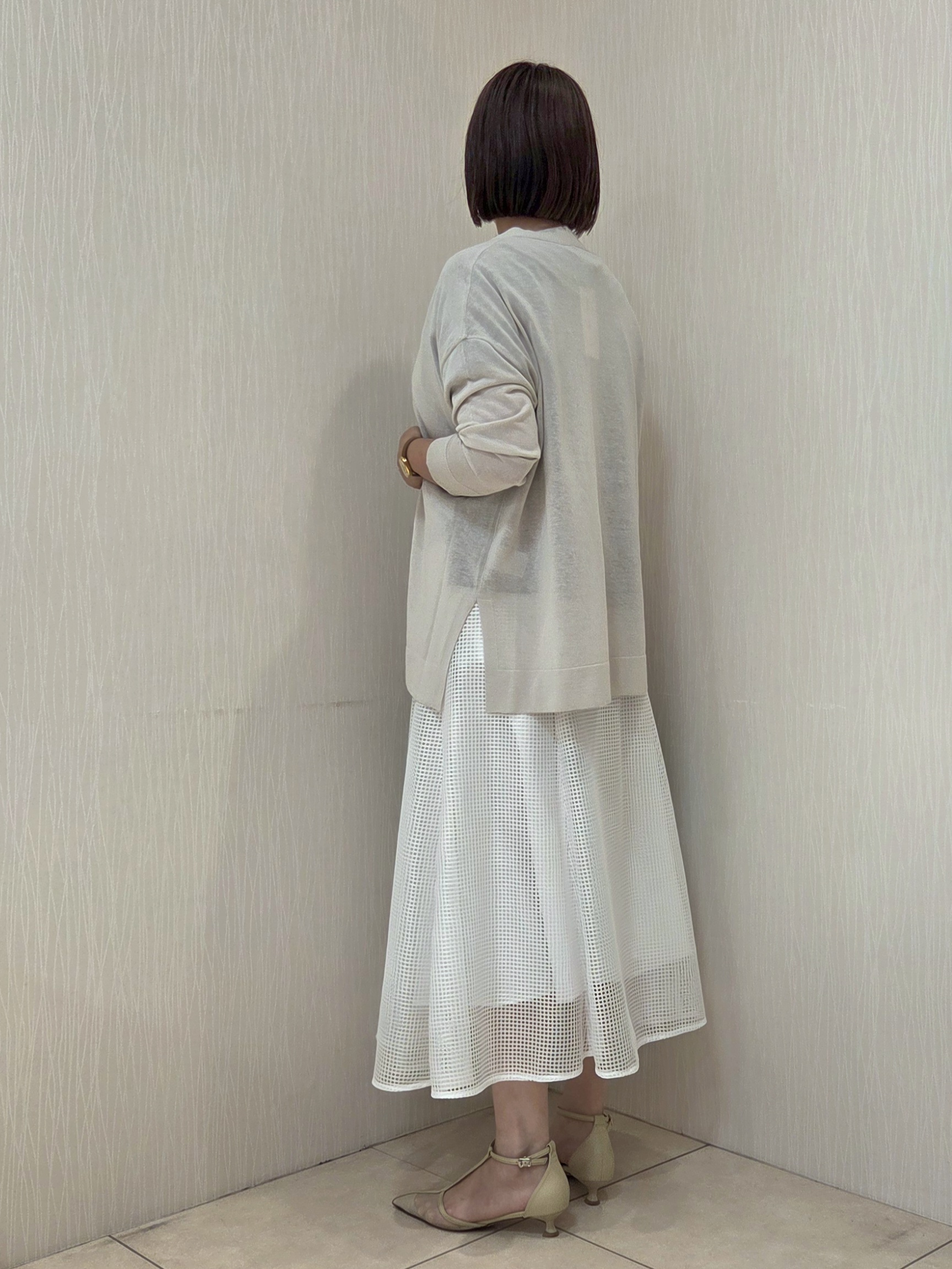 naokoさんの「UNTITLED｜【接触冷感/通気性/洗える】Vネックフリルブラウス」を使ったコーディネート