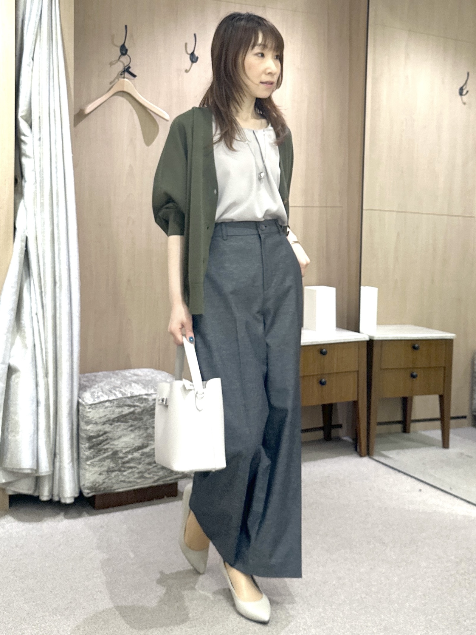 Miwaさんの「UNTITLED｜【アンサンブル可/シアー】リネンエステルカーディガン」を使ったコーディネート